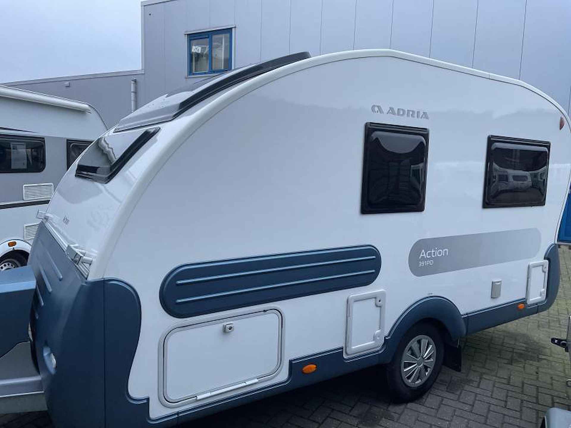 Adria Action 391 PD net binnen - 4/23