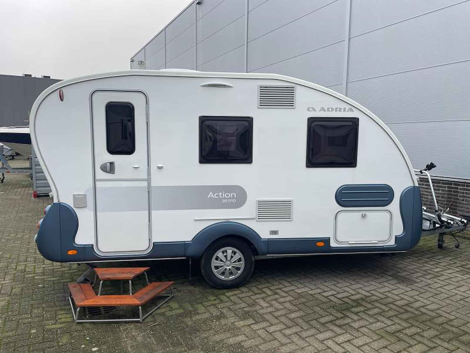 Adria Action 391 PD net binnen - 19/23