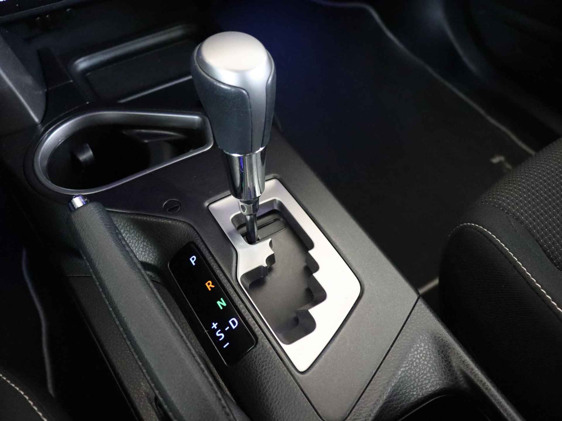 Toyota RAV4 2.5 Hybrid Dynamic, Trekhaak,  Parkeercamera, Parkeersensoren voor en Achter, 1e Eigenaar !! - 22/37