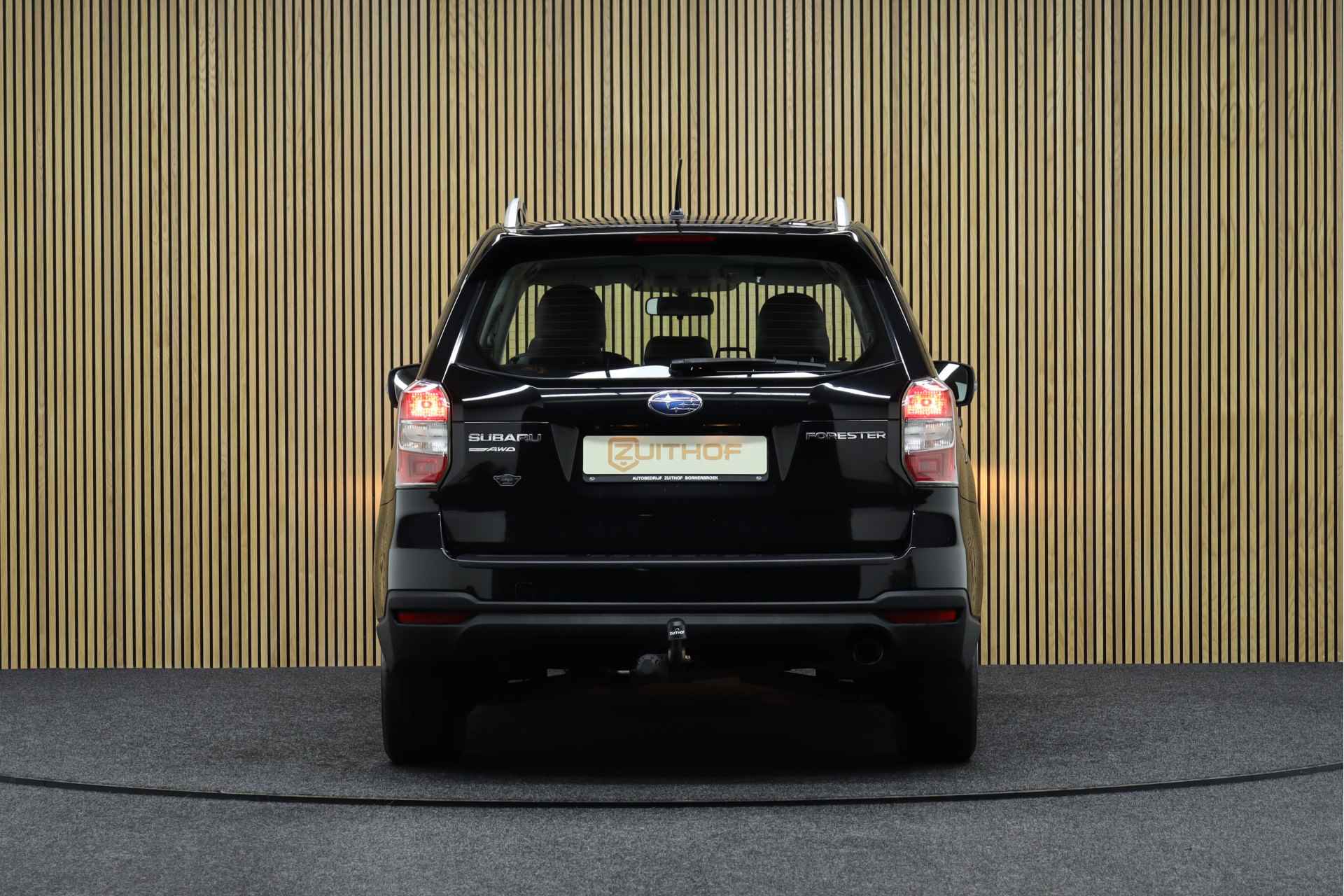 Subaru Forester 2.0 Luxury | Cruise-control | Camera | Lederen Bekleding | AWD | Trekhaak | Stoelverwarming | X-Mode | Clima - 4/41