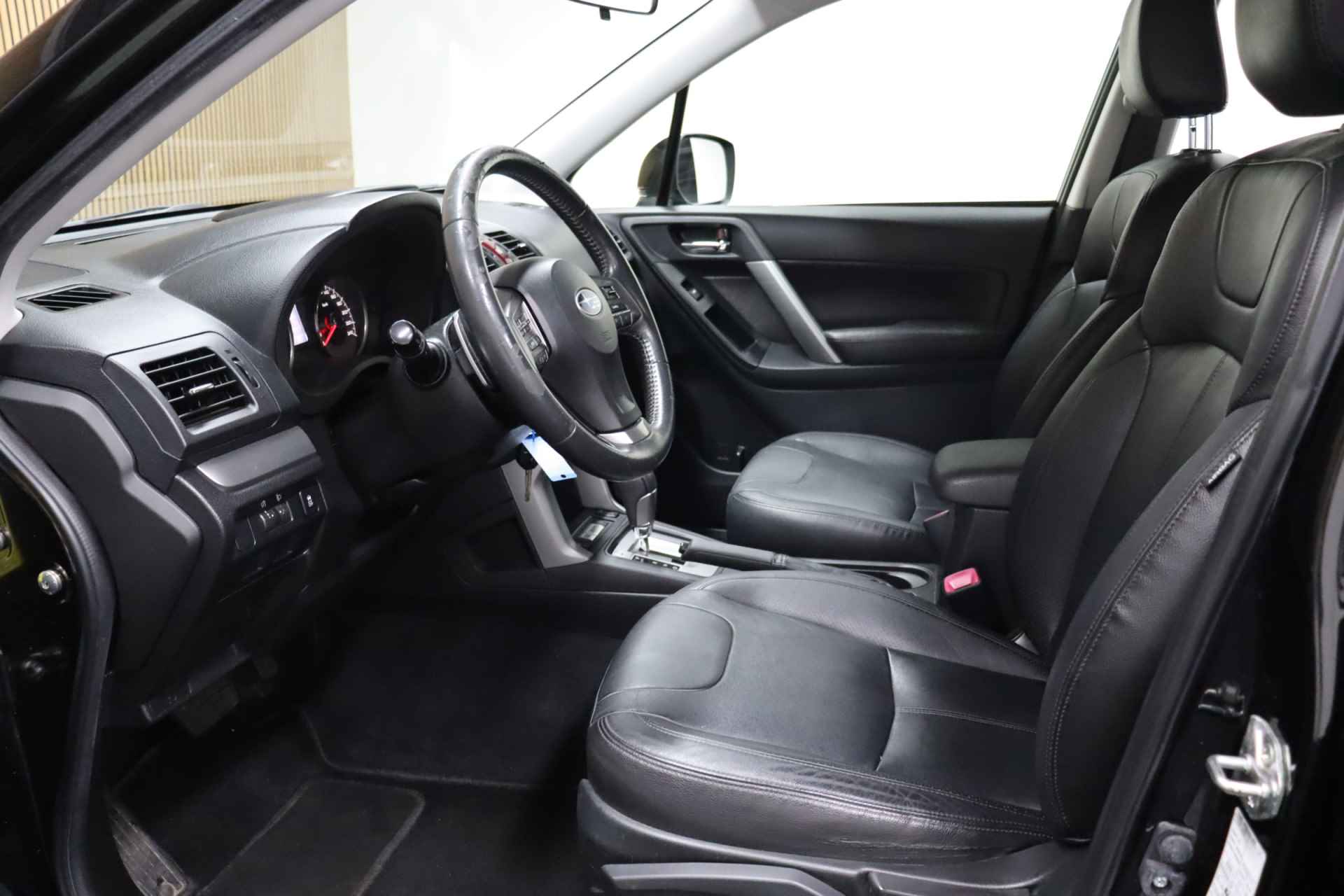 Subaru Forester 2.0 Luxury | Cruise-control | Camera | Lederen Bekleding | AWD | Trekhaak | Stoelverwarming | X-Mode | Clima - 14/41