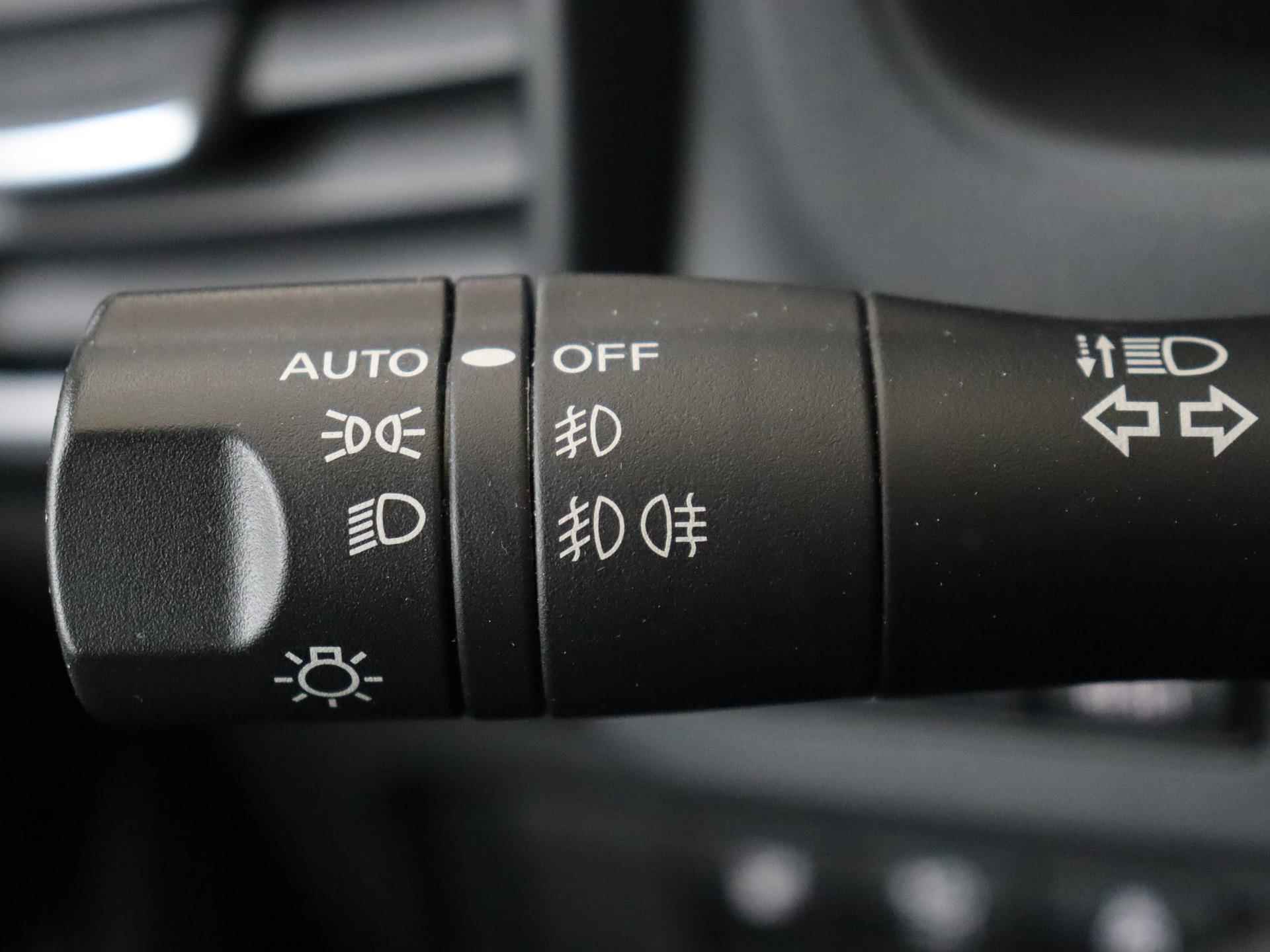 Nissan LEAF Tekna 40 kWh | Stuur en Stoelverwarming | Navigatie | Camera's rondom - 24/29