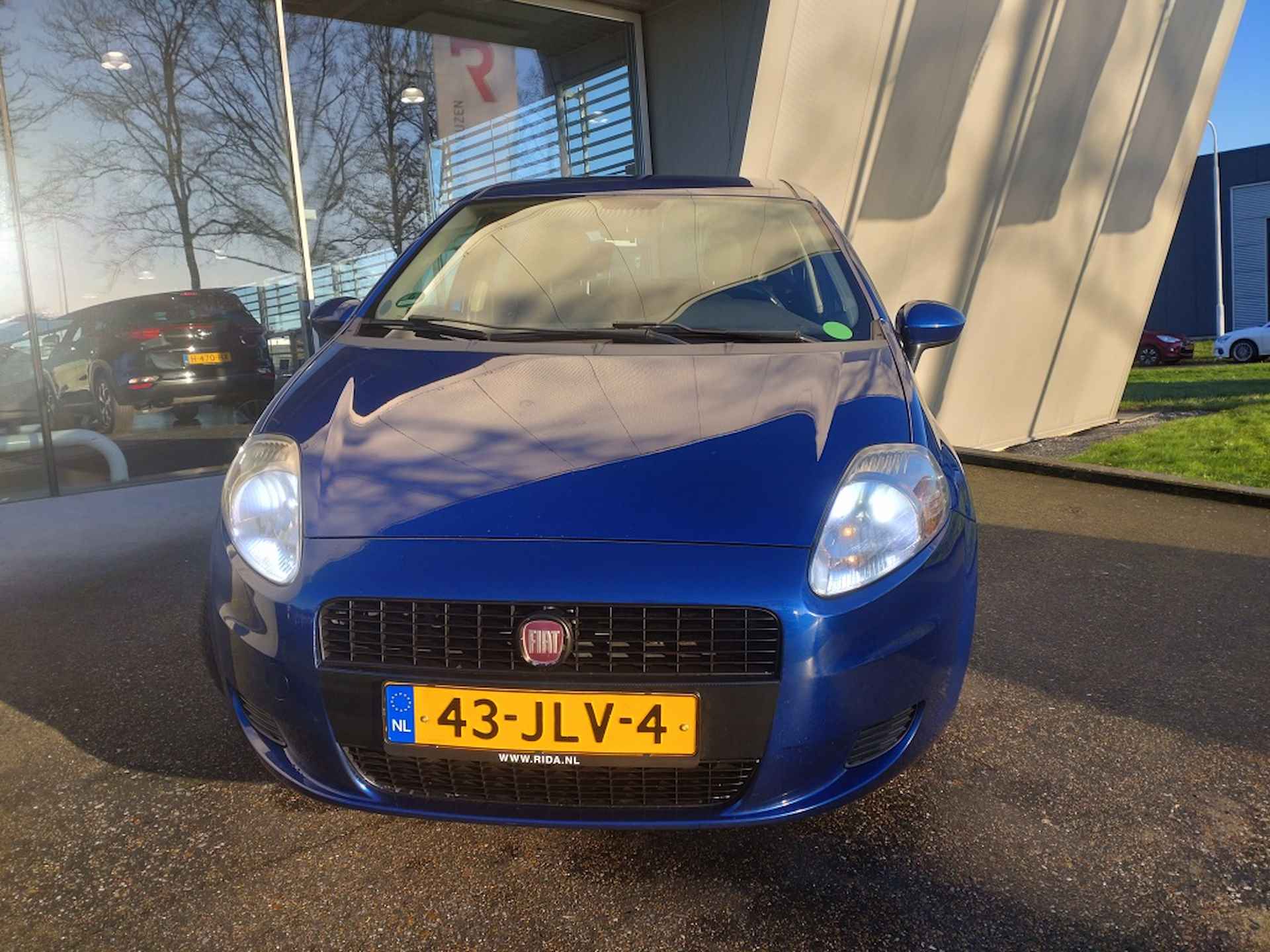 Fiat Grande Punto 1.4 Edizione Lusso - 2/16