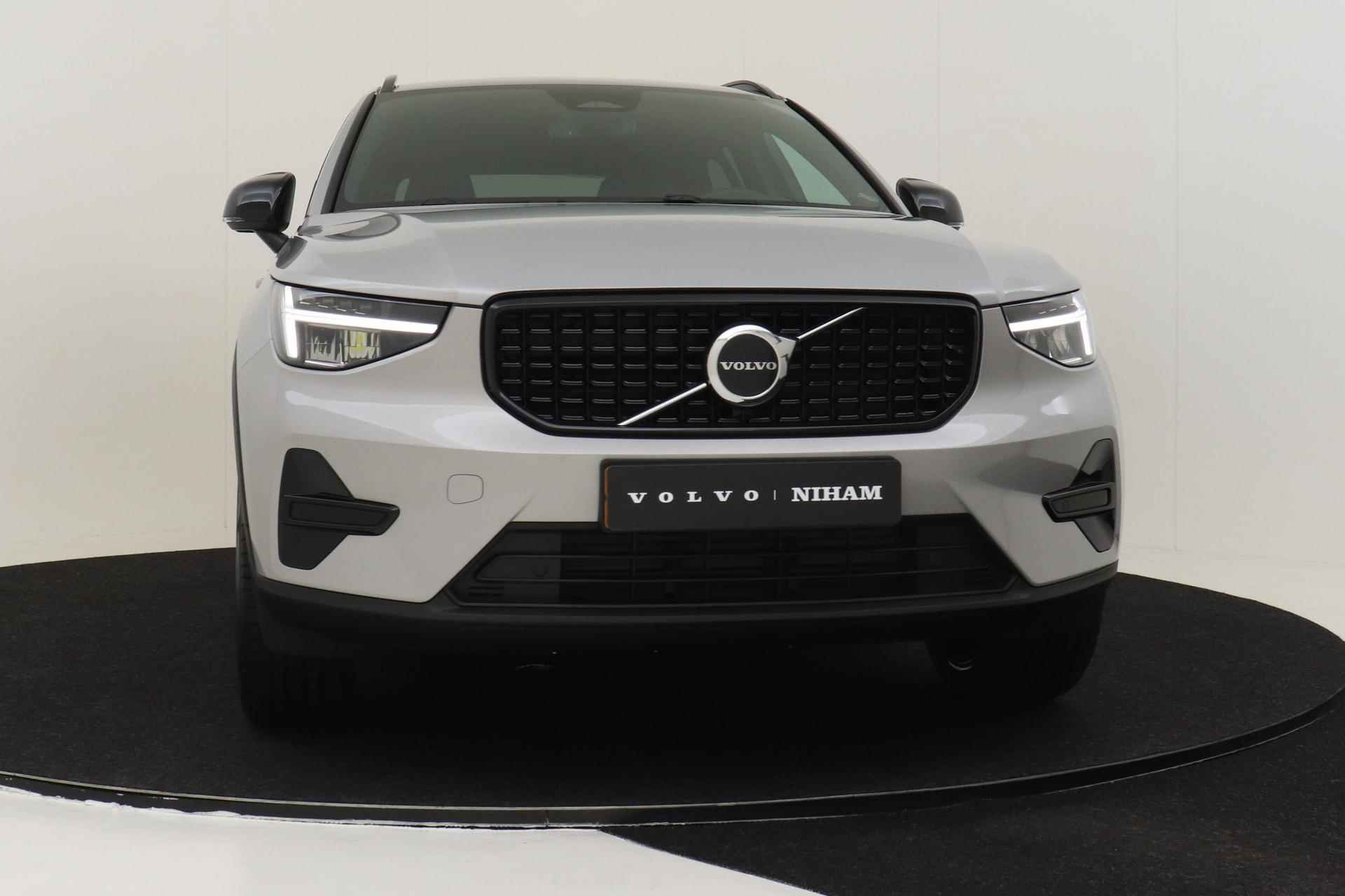 Volvo XC40 B4 (M-HYBRID) PLUS DARK NIHAM EDITION -CAMERA|ADAP.CRUISE|VERW.VOORRUIT|TREKHAAK|STYLING|21" - 33/53