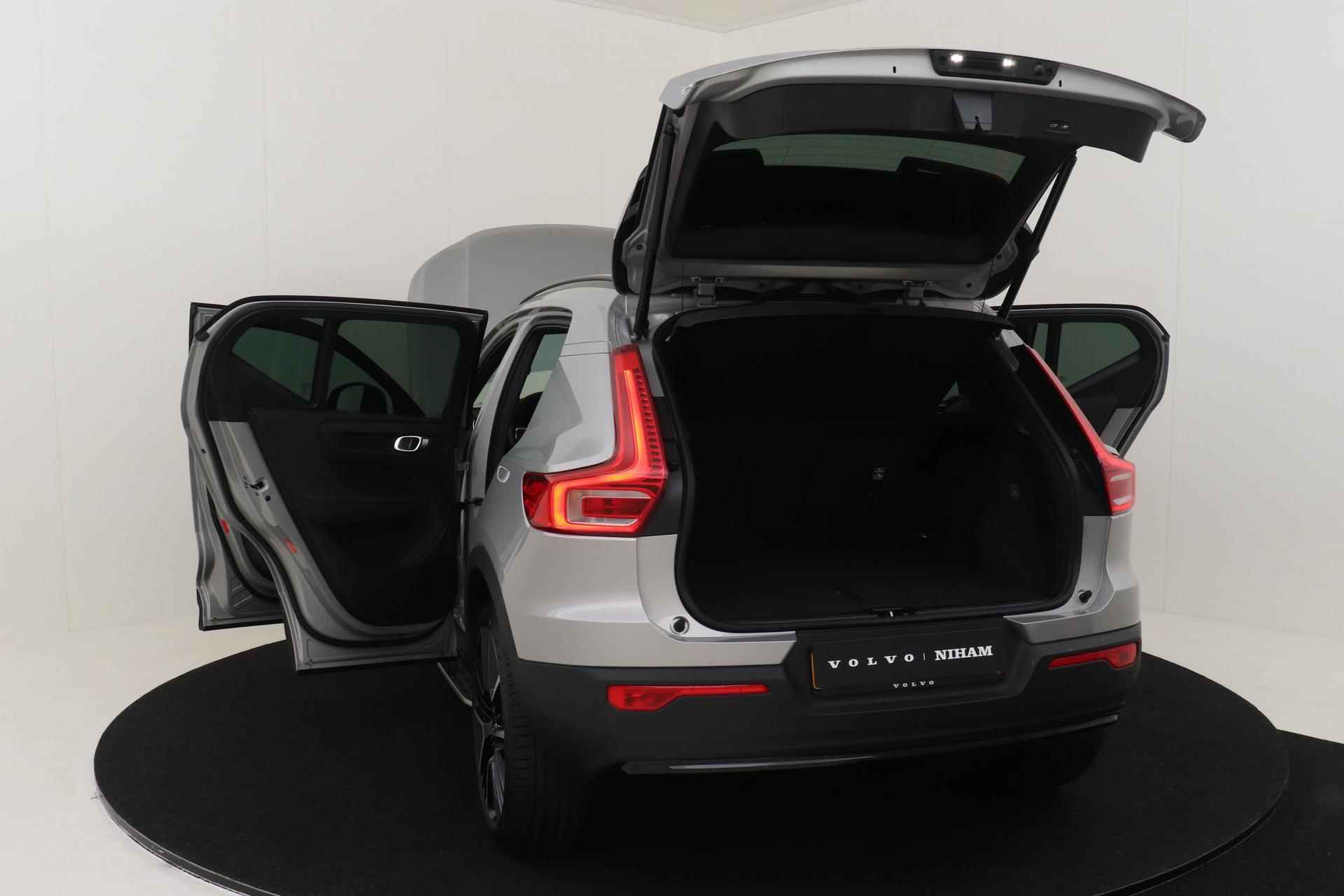 Volvo XC40 B4 (M-HYBRID) PLUS DARK NIHAM EDITION -CAMERA|ADAP.CRUISE|VERW.VOORRUIT|TREKHAAK|STYLING|21" - 52/53