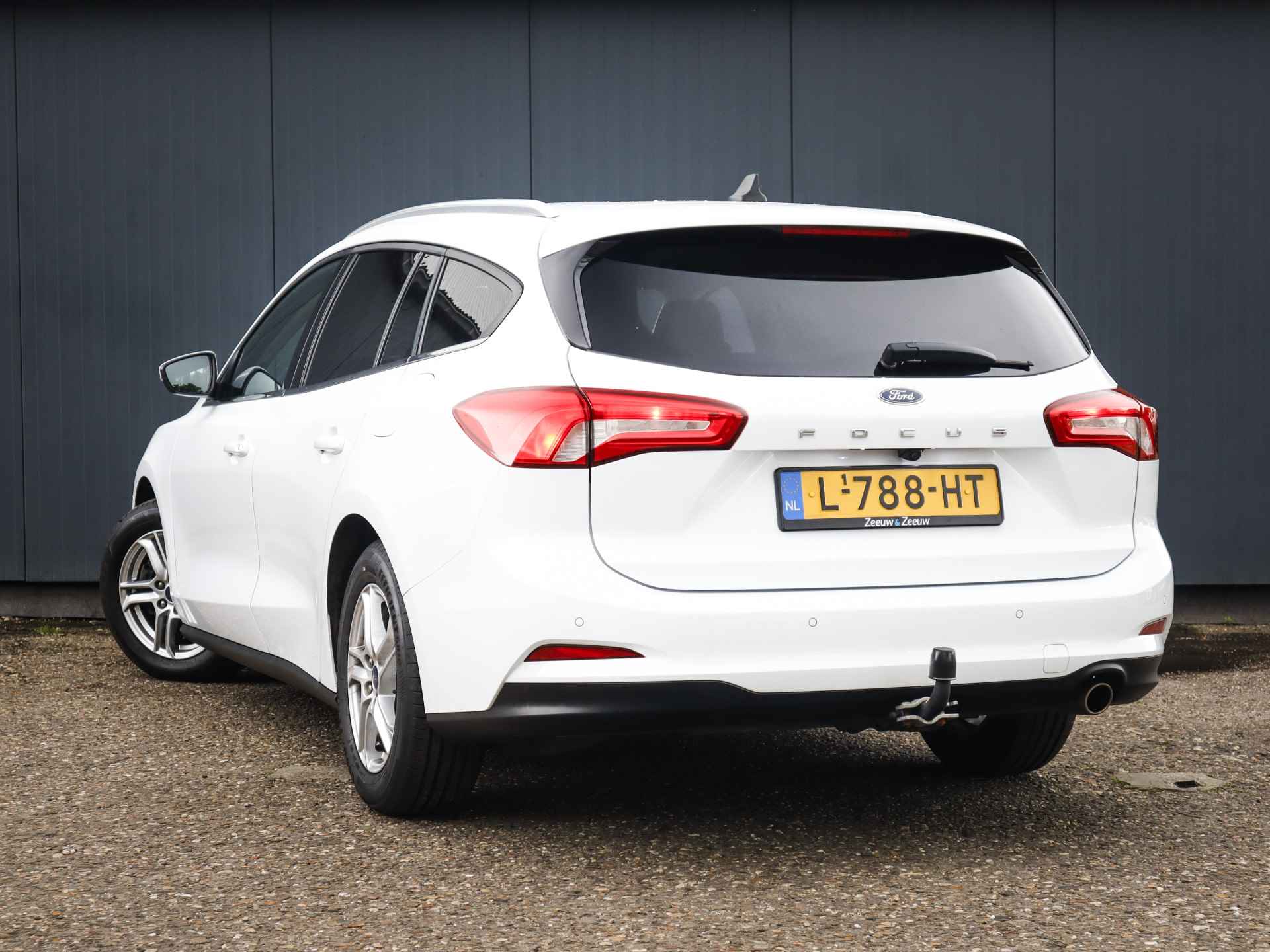 Ford FOCUS Wagon 1.0 Business Edition, (101 PK) 1e-Eig, Keurig-Onderh, 12-Mnd-BOVAG, NL-Auto, Trekhaak, Navigatie/Apple-Carplay/Android-Auto, Cruise-Control, Achteruitrijcamera, Parkeersensoren-V+A,  Rijstrooksensor, Sportstoelen, DAB, Privacy-Glas, - 32/35