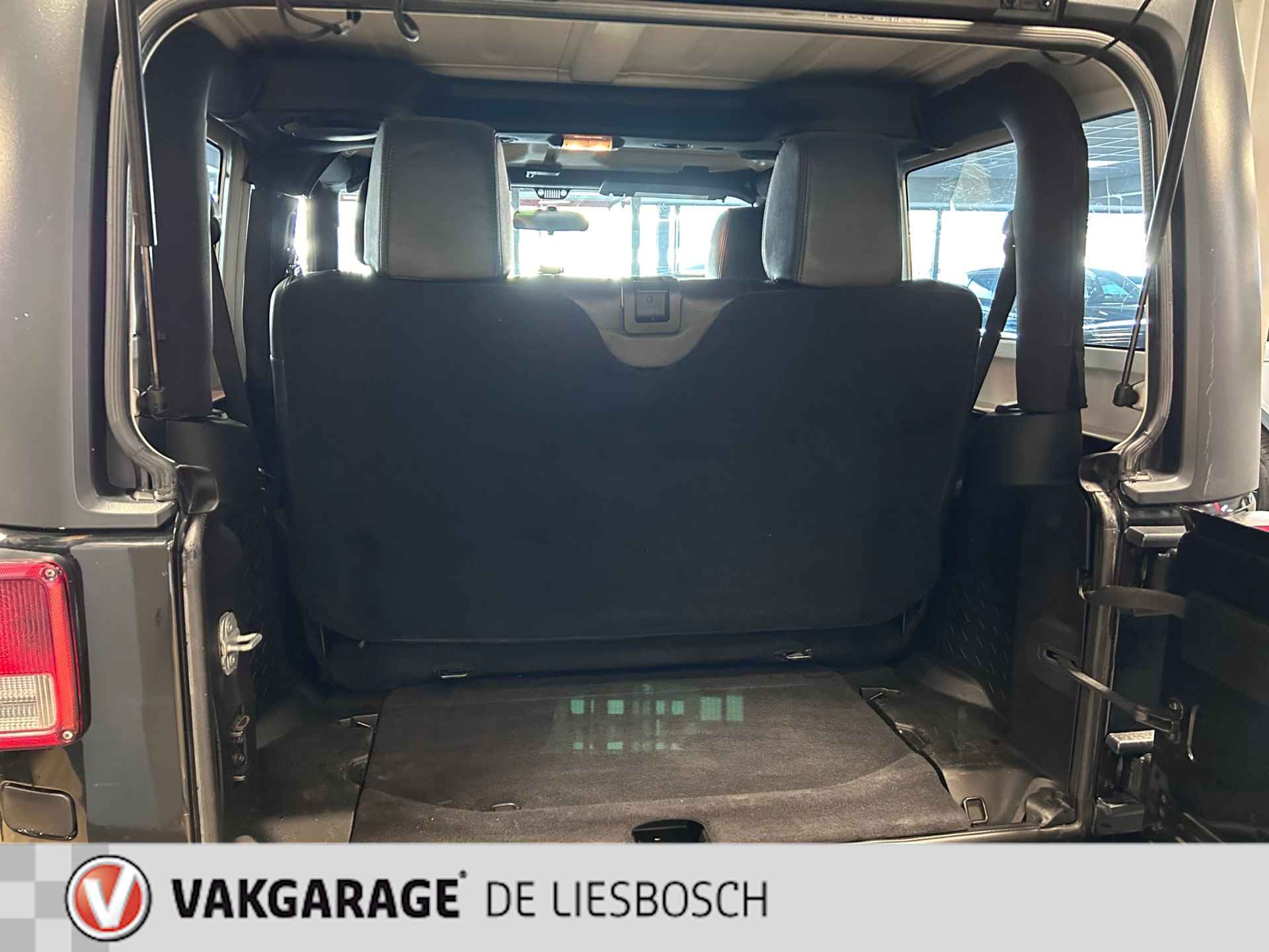 Jeep Wrangler 3.6 Sahara 2-deurs /automaat/radio-cd - 14/24