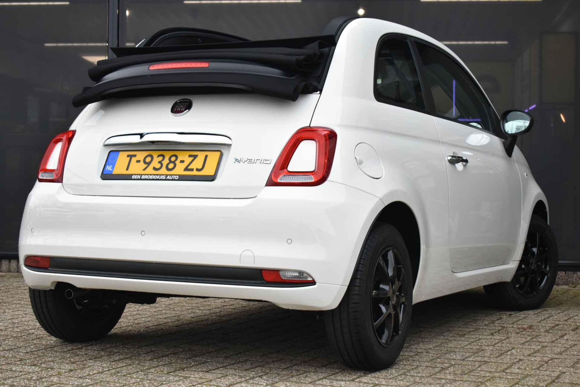 Fiat 500 Cabrio 1.0 Hybrid | Navigatie by App | Parkeersensoren | Cruise Control | Airco | Apple Carplay | Android Auto | Bluetooth-Telef - 3/38