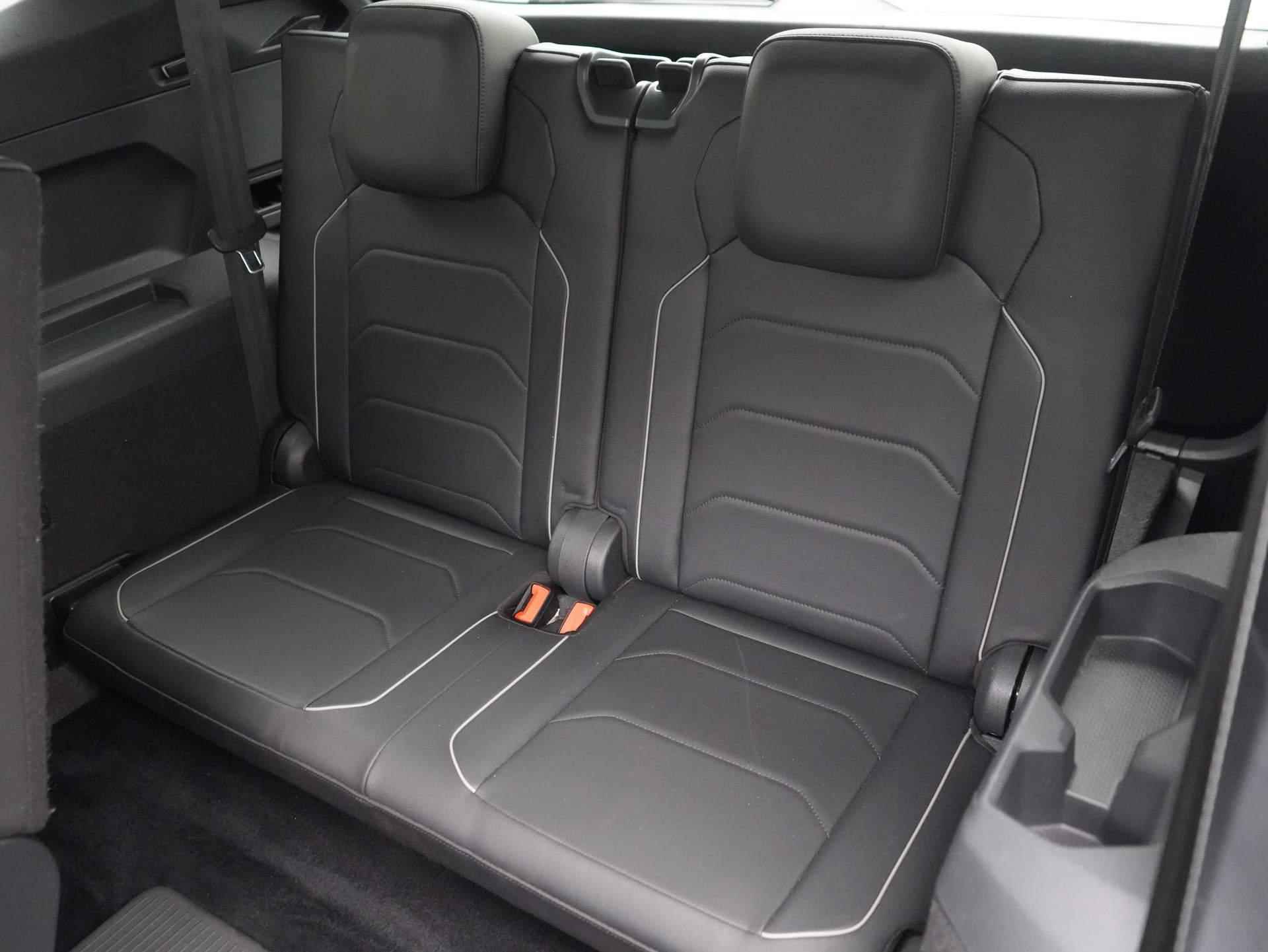 Volkswagen Tiguan Allspace 1.5 TSI Highline Business R 7p. DSG / Elek. Trekhaak / Virtual Cockpit / Elek. Stoelen / Panodak / Leer - 50/60