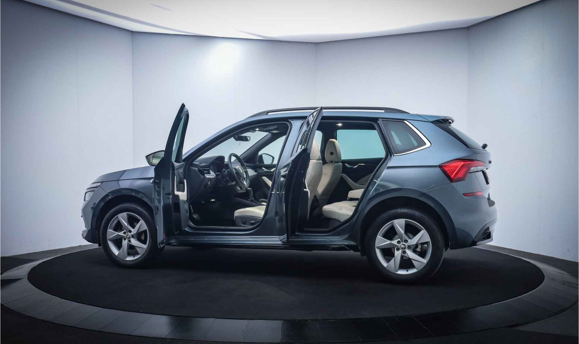 Škoda Kamiq 1.5TSI Dsg Business Edition FULL LED/PANO/DIGIDASH/LEDER/CAMERA/ELEK TREKHAAK/CARPLAY/STOELVERW./ACC/BLINDSPOT - 9/31