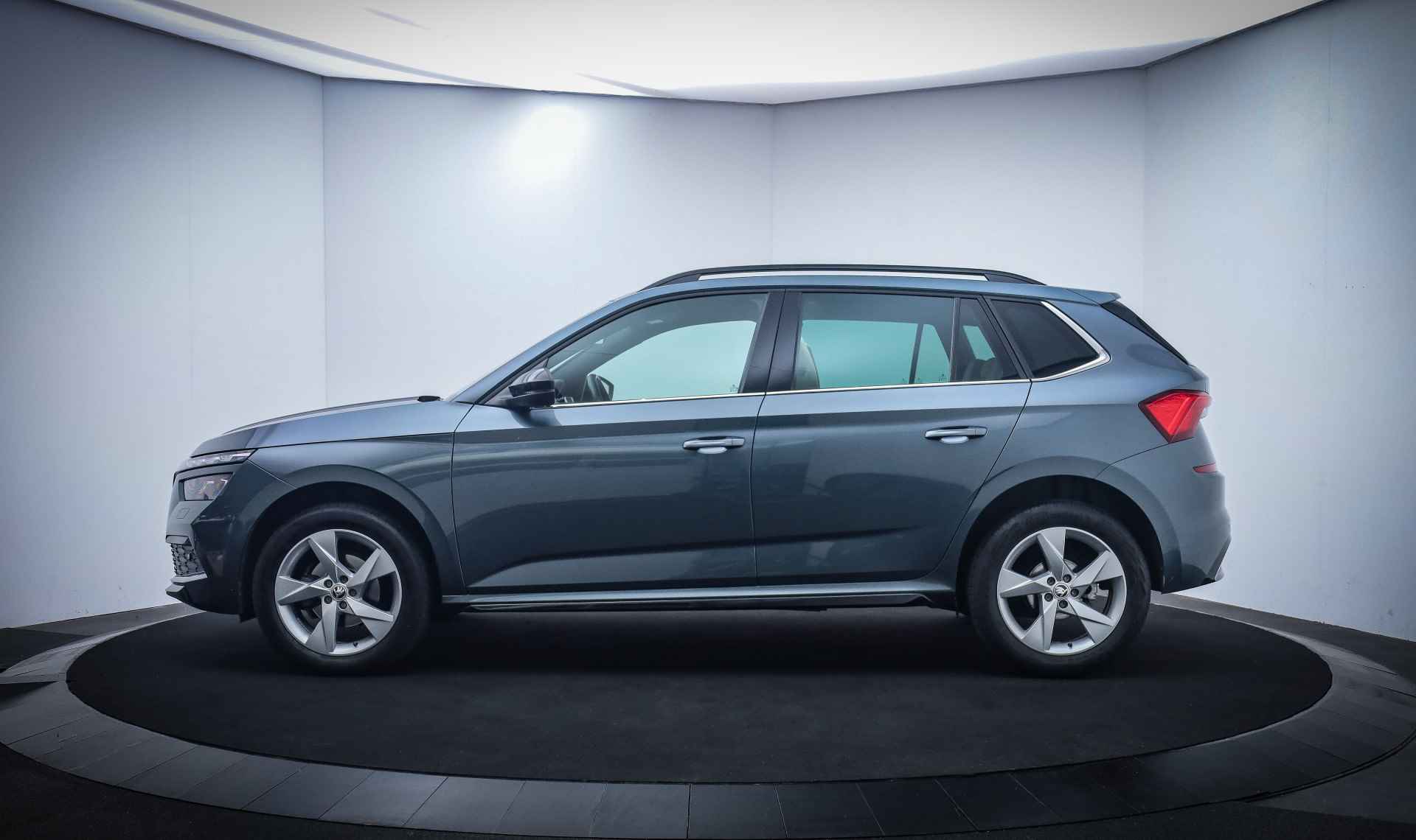 Škoda Kamiq 1.5TSI Dsg Business Edition FULL LED/PANO/DIGIDASH/LEDER/CAMERA/ELEK TREKHAAK/CARPLAY/STOELVERW./ACC/BLINDSPOT - 13/31