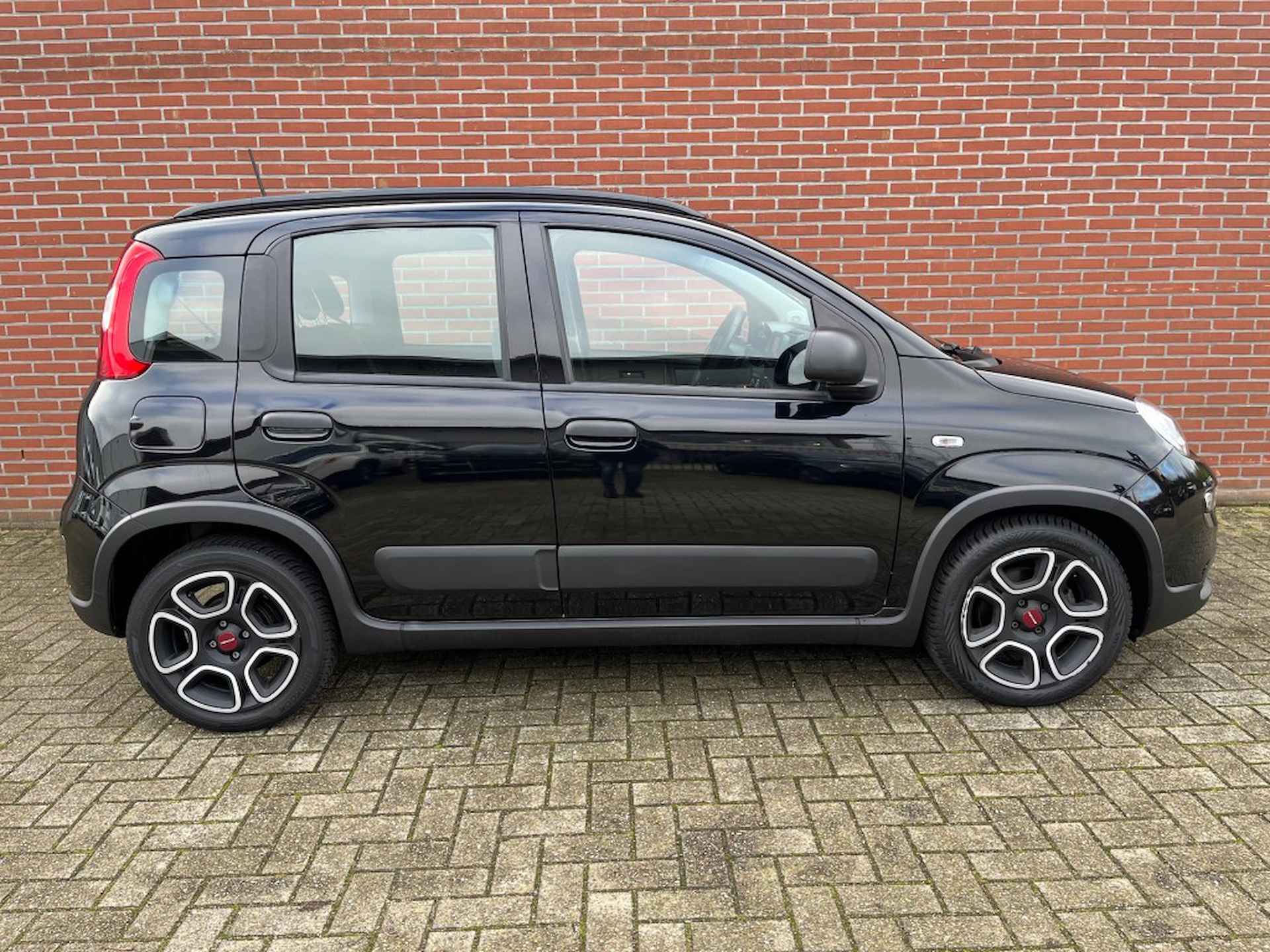 FIAT Panda 1.0 HYBRID CITY LIFE CARPLAY AIRCO BLUETOOTH - 6/25