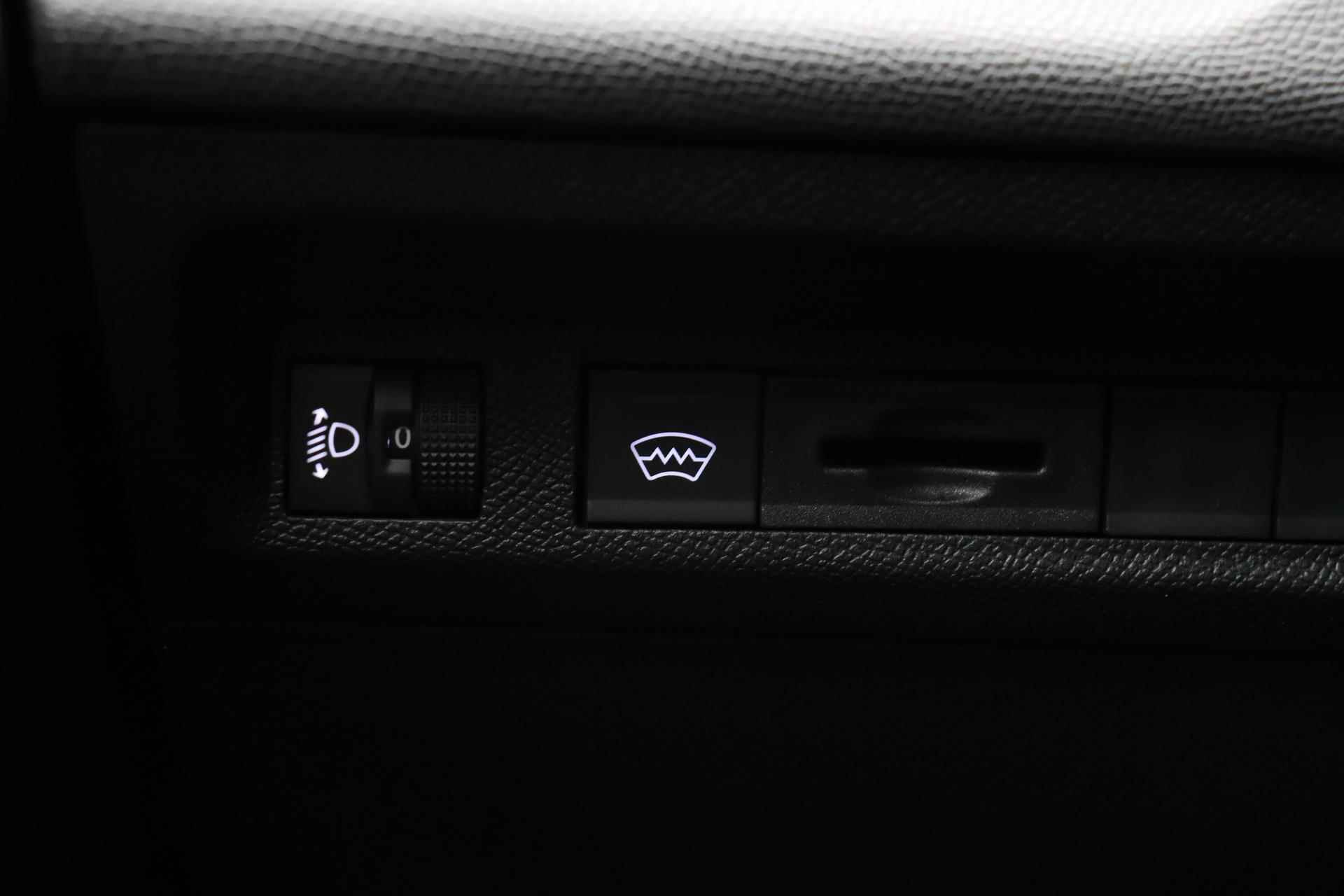 Peugeot 408 1.2 PureTech Allure Pack 130 EAT8 | Trekhaak | Stoelverwarming | Navigatie | Cruise Control | Camera | Lichtmetalen velgen | Apple Carplay | Draadloze telefoonlader - 40/47