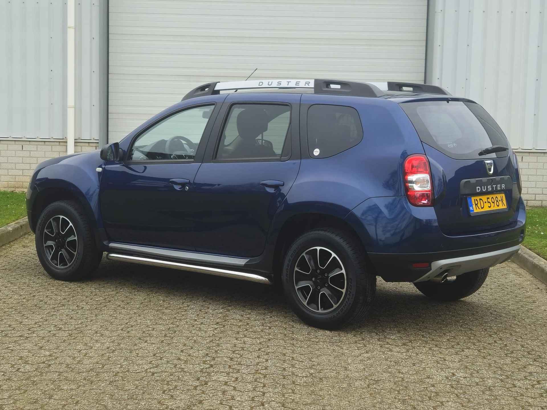 Dacia Duster 4x2 Blackshadow / 1e Eigenaar / Achteruitrijcamera / Stoelverwarming / Navigatie / Cruise Control / Lederen Bekleding / Sidesteps / Bull Bar / All Season Banden / - 24/41