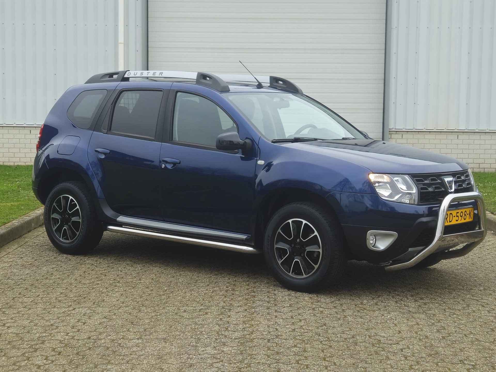 Dacia Duster 4x2 Blackshadow / 1e Eigenaar / Achteruitrijcamera / Stoelverwarming / Navigatie / Cruise Control / Lederen Bekleding / Sidesteps / Bull Bar / All Season Banden / - 26/41