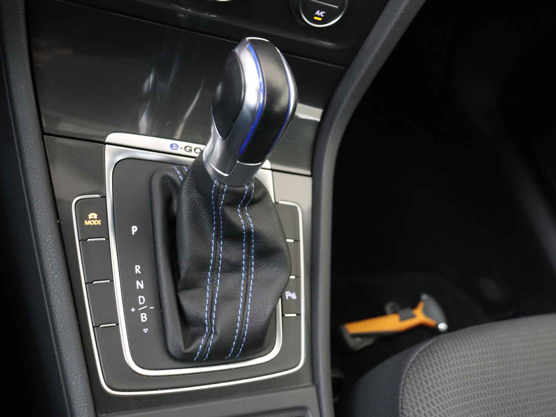 Volkswagen e-Golf e-Golf 5 deurs Automaat | Climate Control | Navigatie - 20/31