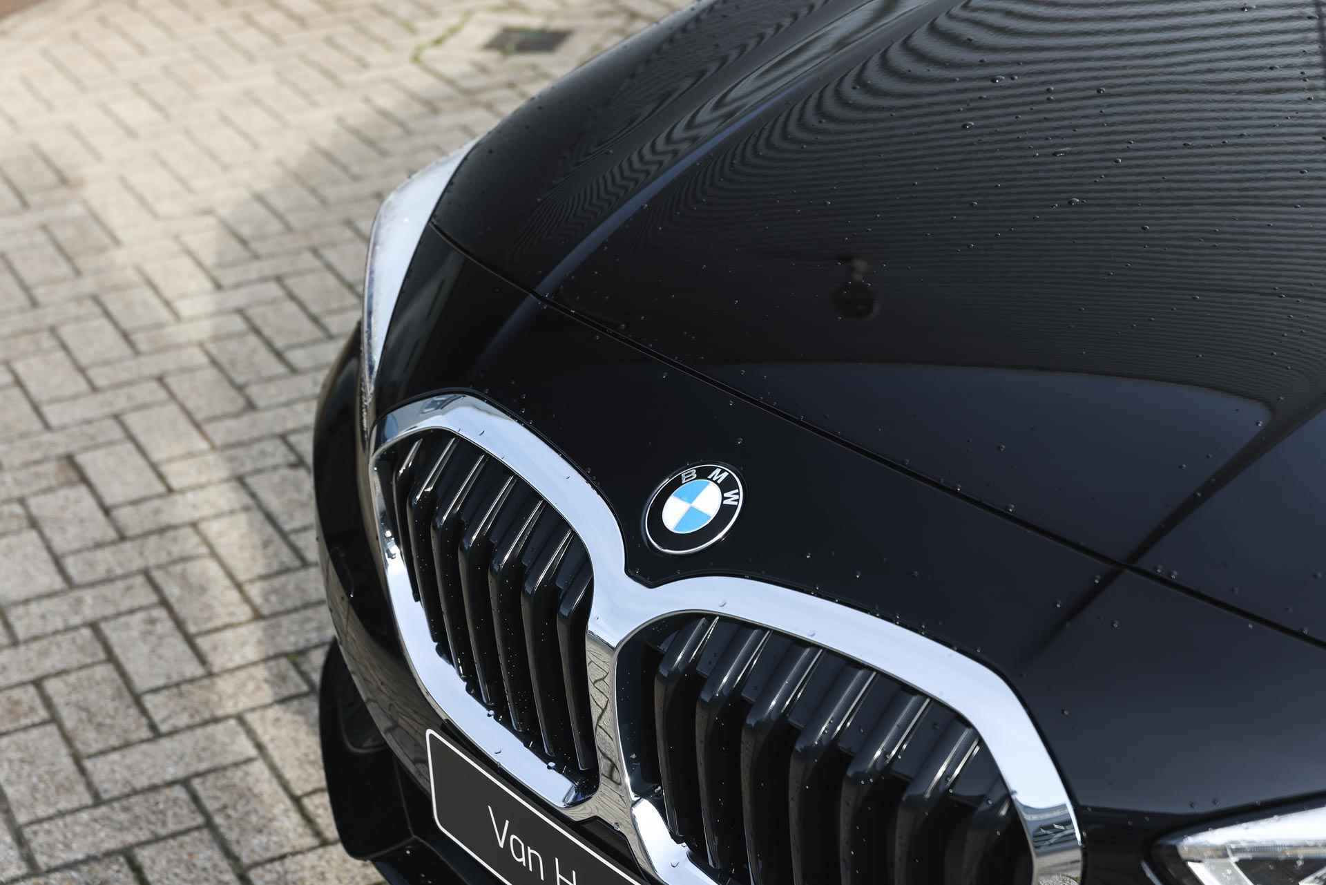 BMW 1-serie 118i Sport Line Automaat / Sportstoelen / LED / Live Cockpit Professional / Extra getint glas achter / PDC voor + achter - 16/21