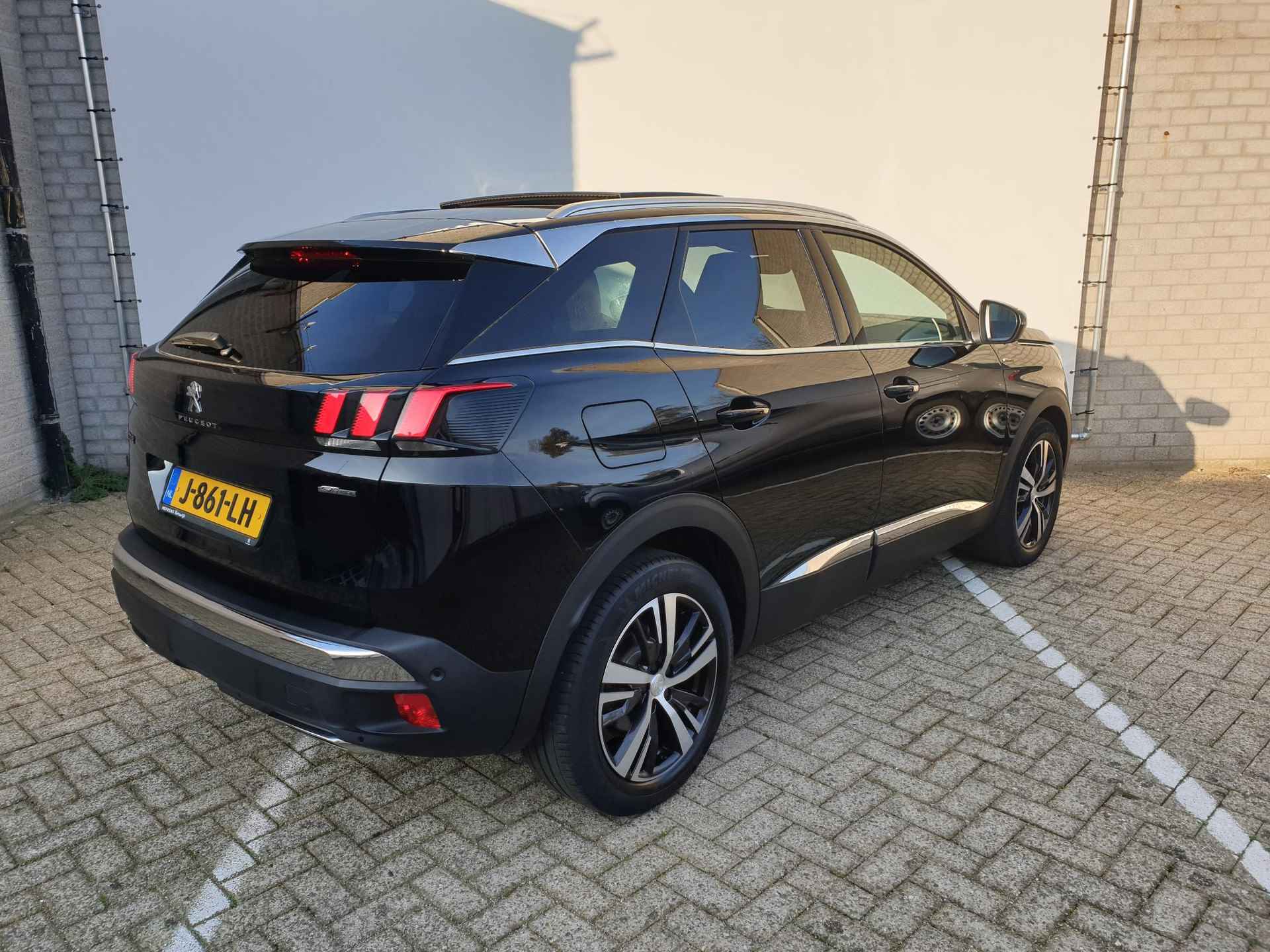 Peugeot 3008 1.2 PureTech GT Line Avantage Panoramadak | Trekhaak | Navigatie | Cruise Control - 9/35