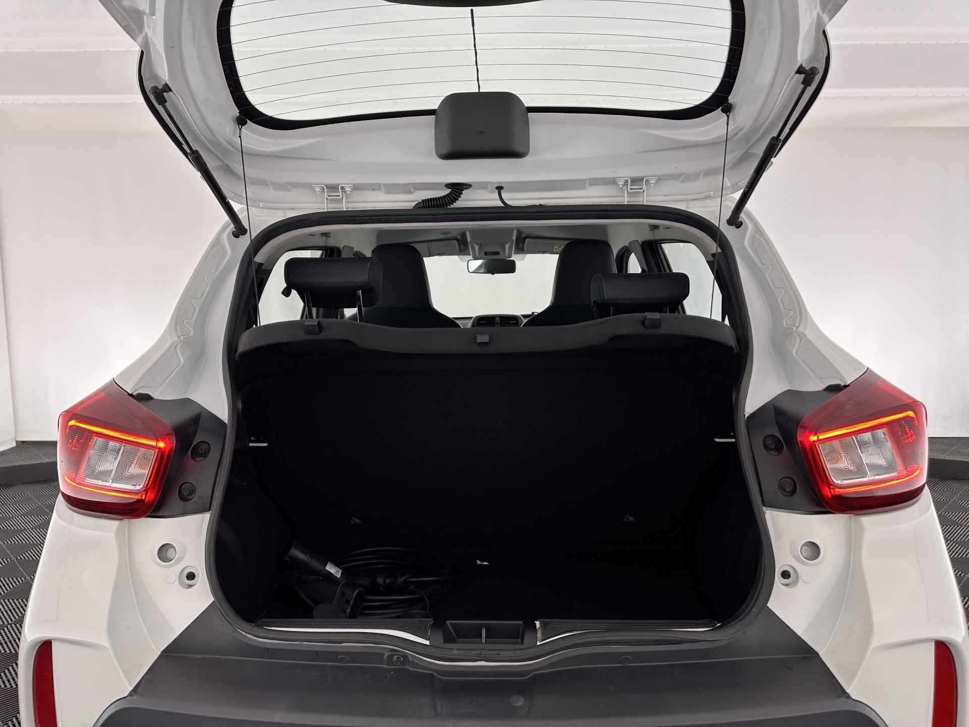 Dacia Spring Business 27 kWh Pack-Techno (INCL-BTW) Aut. *NAVI-FULLMAP | FULL-LEATHER | COMFORT-SEATS | CAMERA | DAB+ | CCS-FASTLOADER | AIRCO | PDC | CRUISE | 14''ALU* - 10/29