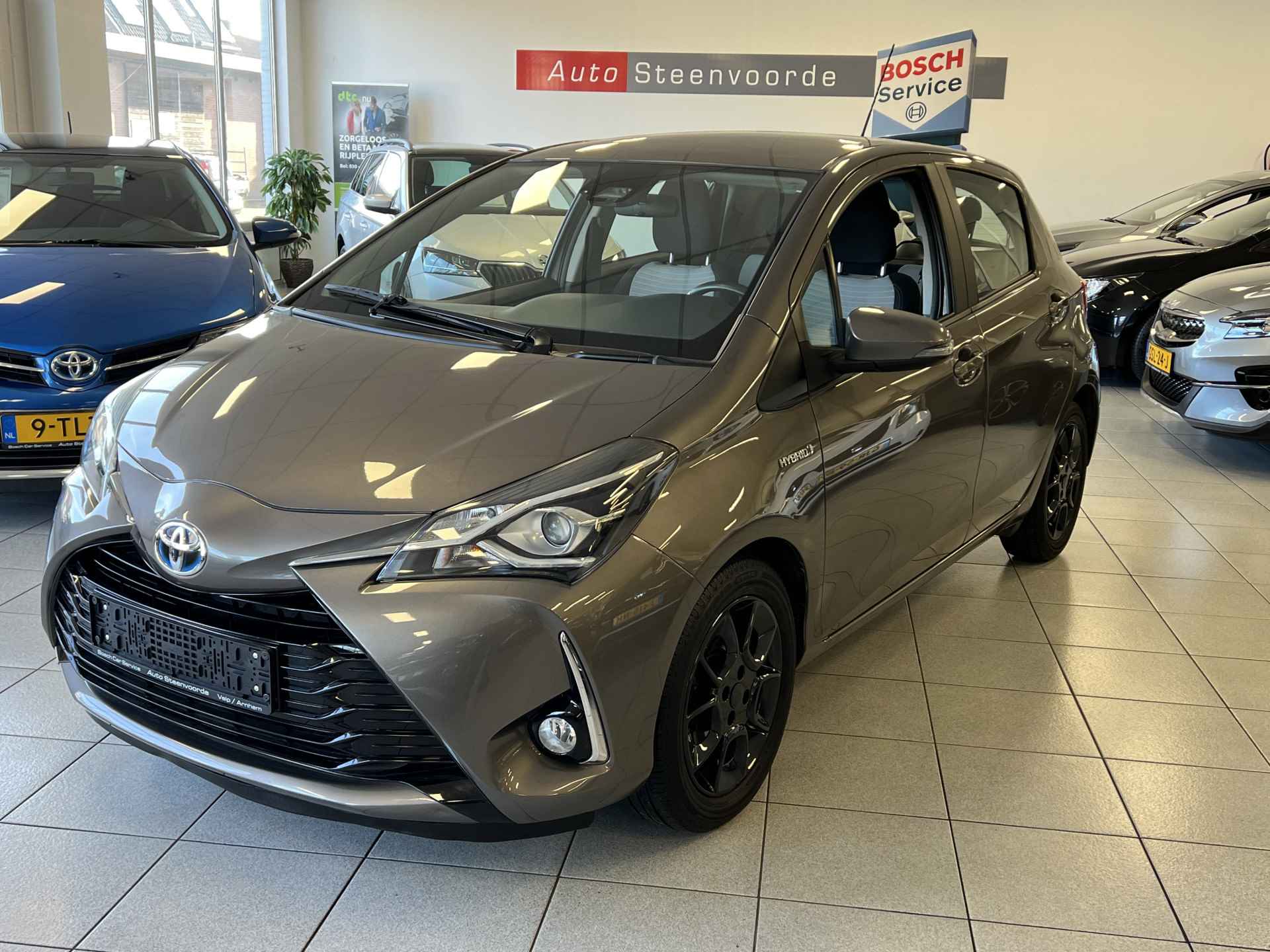 Toyota Yaris 1.5 Hybrid Business Plus - 10/37