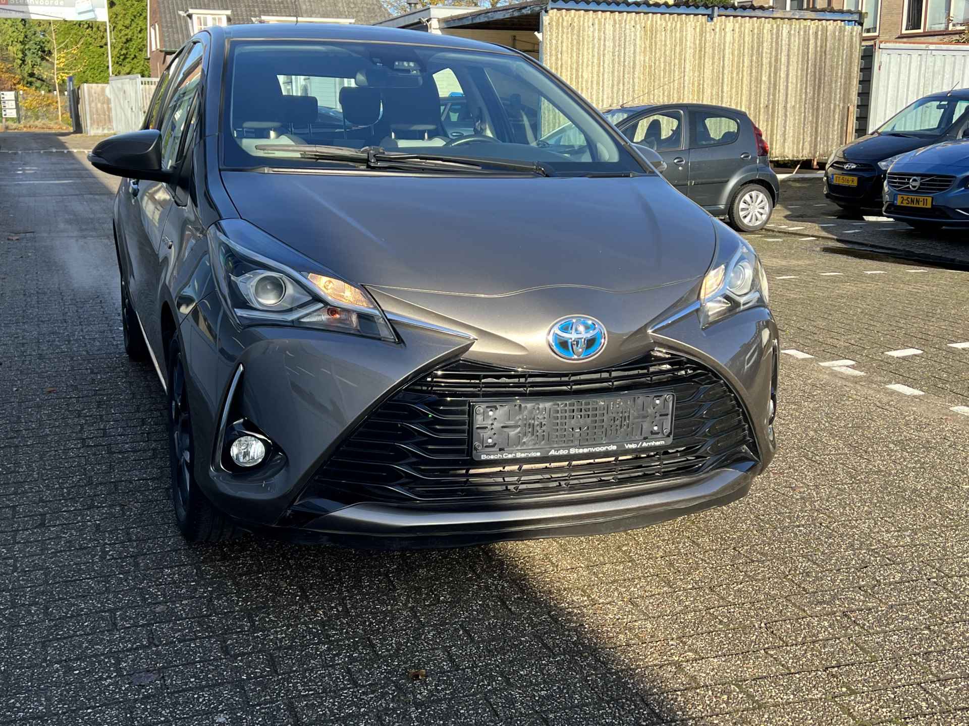 Toyota Yaris 1.5 Hybrid Business Plus - 15/37