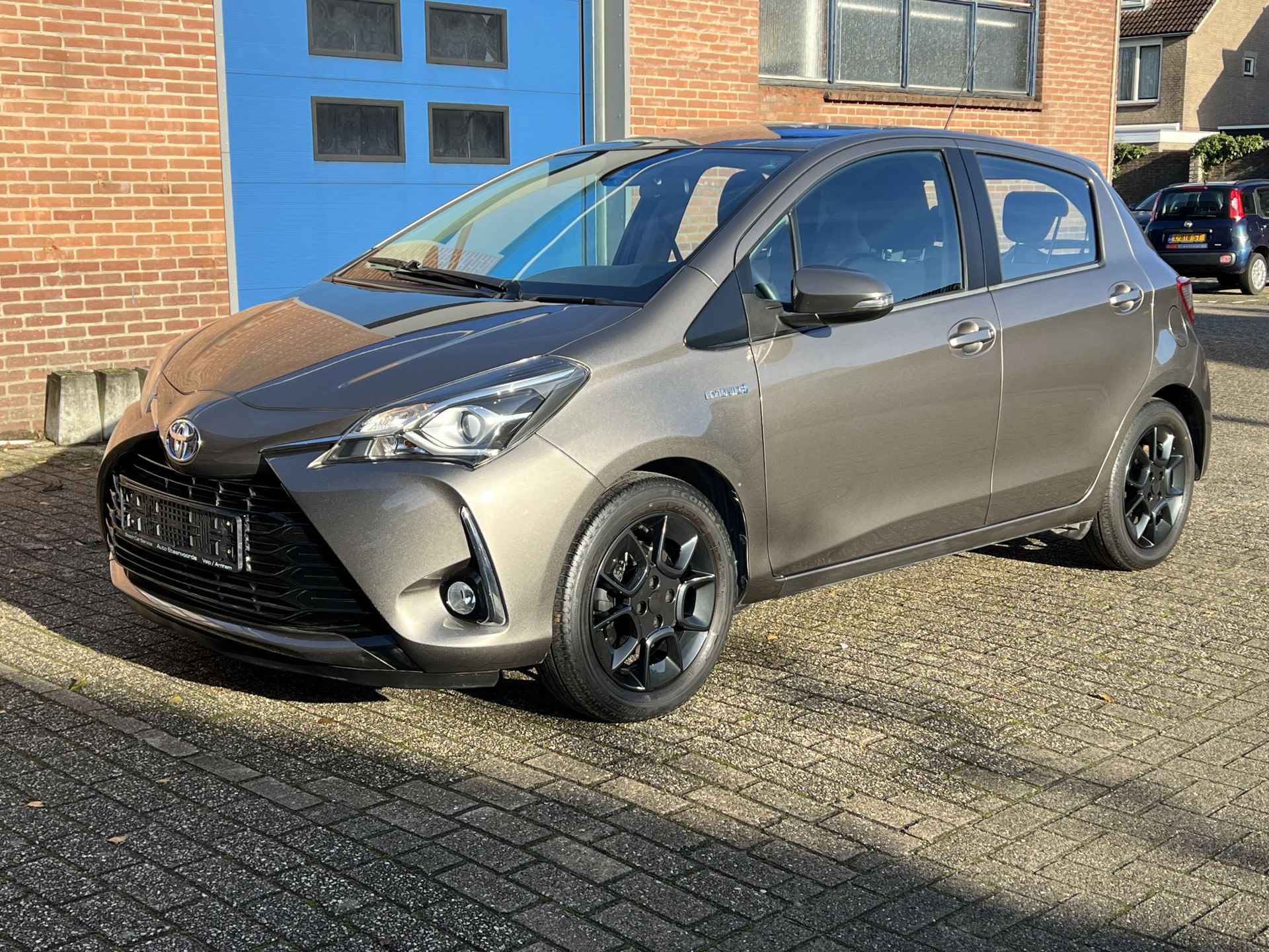 Toyota Yaris 1.5 Hybrid Business Plus - 17/37