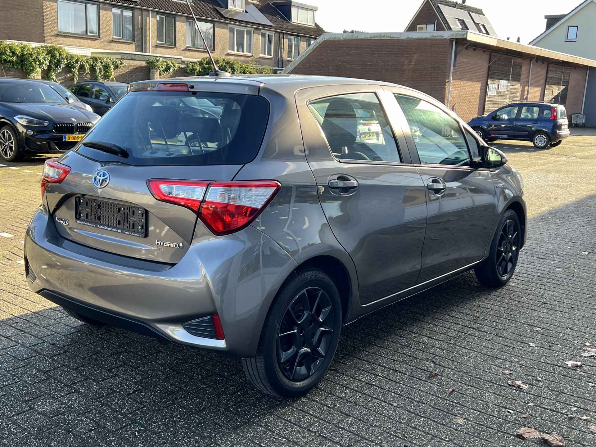 Toyota Yaris 1.5 Hybrid Business Plus - 19/37