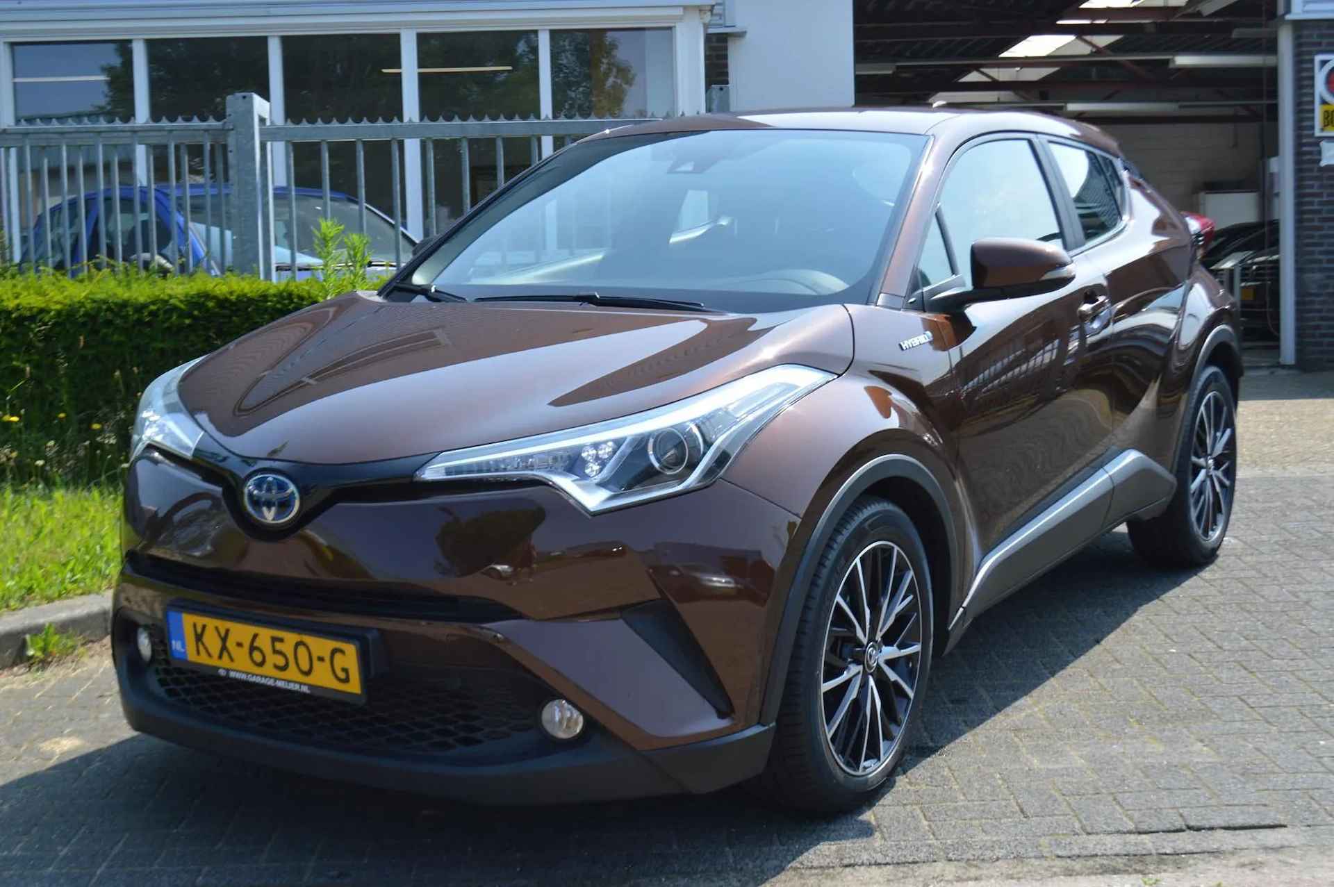 Toyota C-HR Hybrid Dynamic, Trekhaak, NL-AUTO, DEALERONDERH, - 10/28