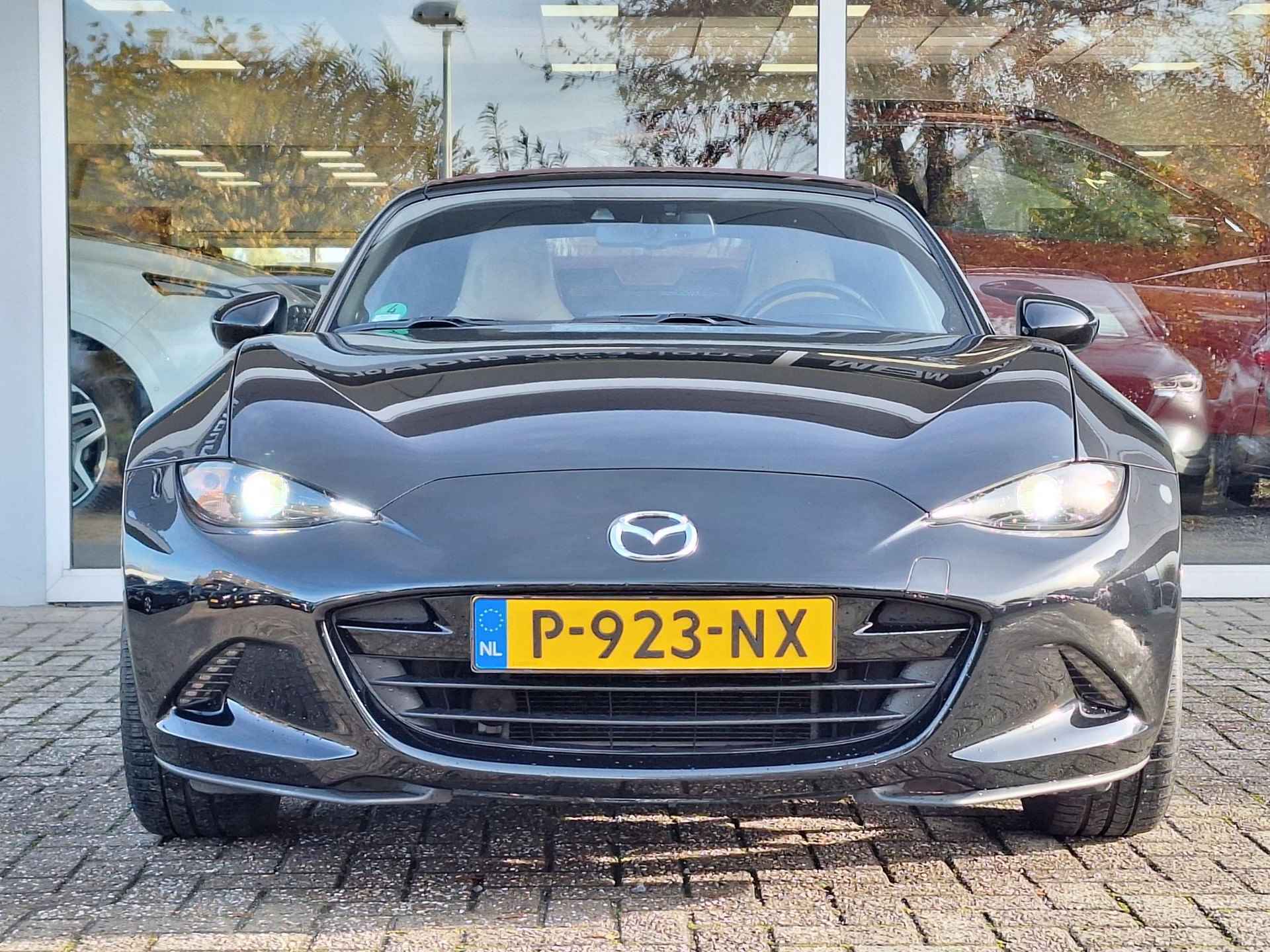 Mazda MX-5 2.0 SkyActiv-G 160 Sakura | 36mnd Garantie! | Rijklaar! | Navigatie | Cruise Control | - 3/26