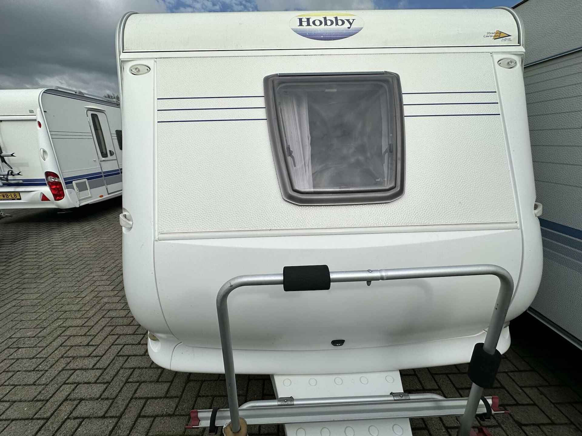 HOBBY EXCELLENT 410 VOORTENT + MOVER + FRANSBED + DOUCHE - 5/17