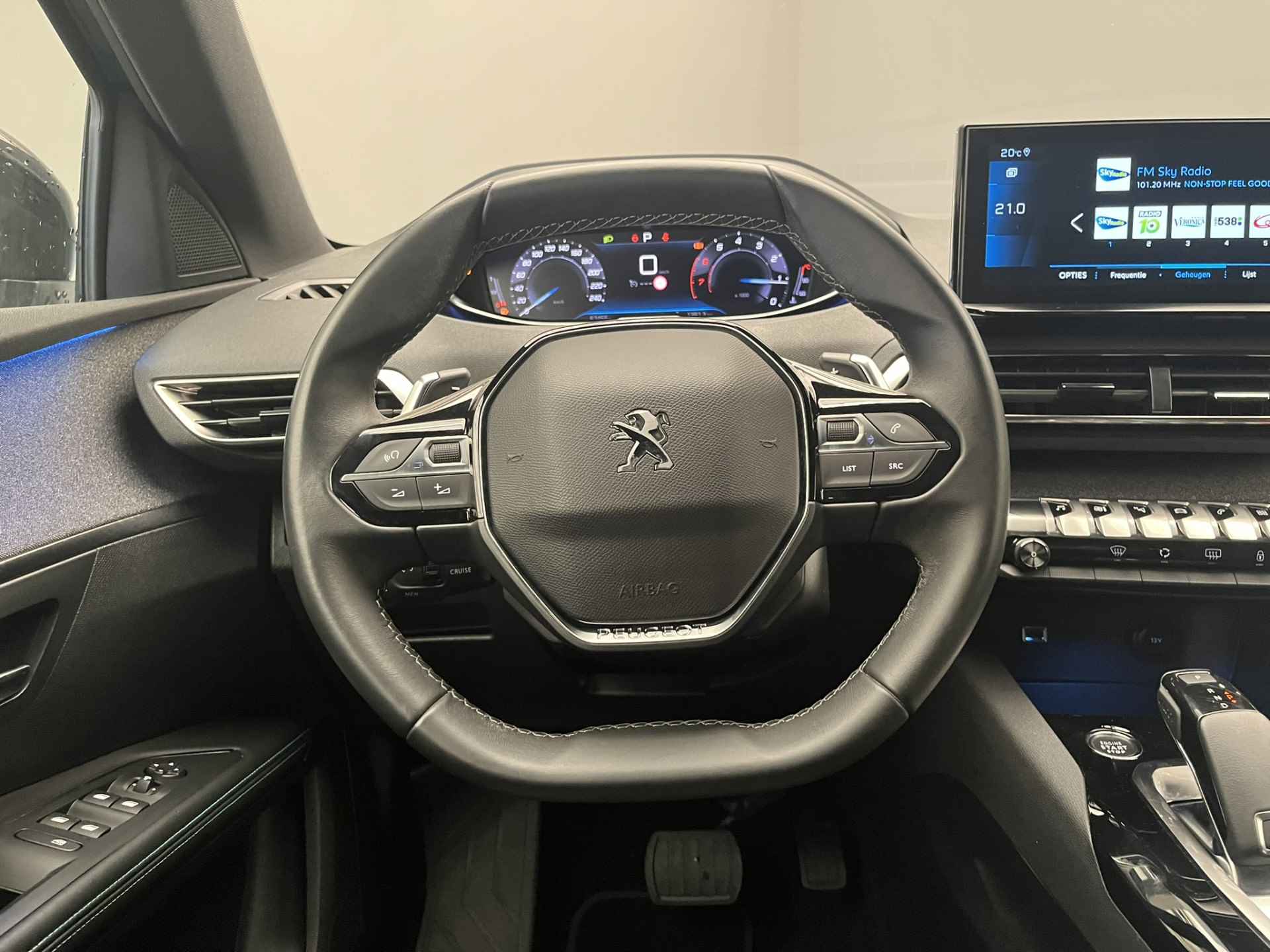 Peugeot 5008 1.2 130PK Allure | Camera | Automaat | 7 Pers | Leder\Stof | Elek.Klep | Keyless | 18'' Lichtmetaal | Clima | Navigatie | Carplay | LED | 2023! | Cruise | - 23/45