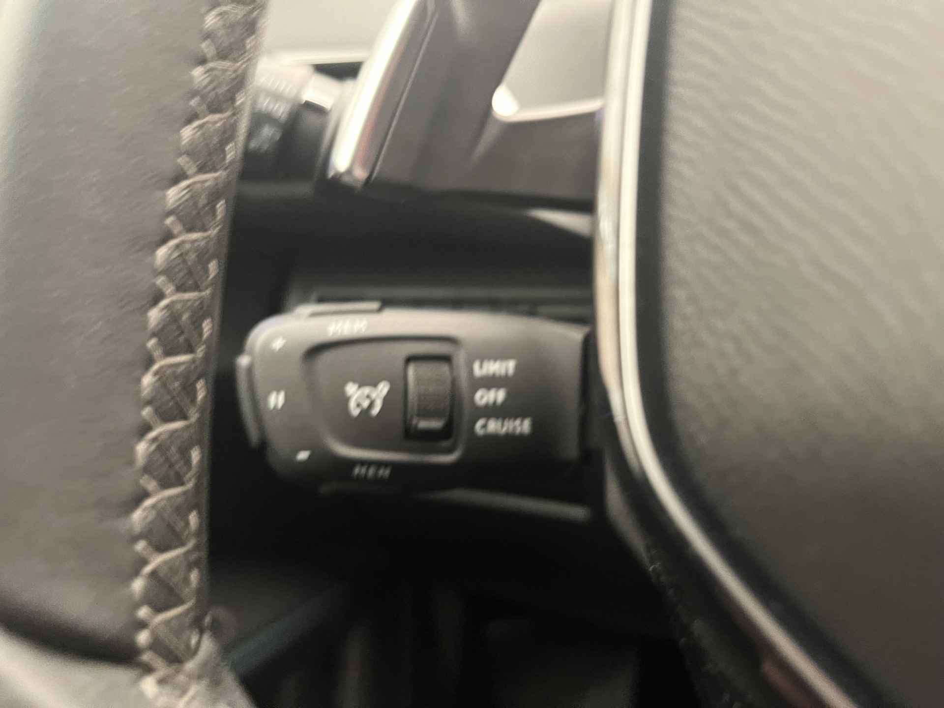 Peugeot 5008 1.2 130PK Allure | Camera | Automaat | 7 Pers | Leder\Stof | Elek.Klep | Keyless | 18'' Lichtmetaal | Clima | Navigatie | Carplay | LED | 2023! | Cruise | - 26/45