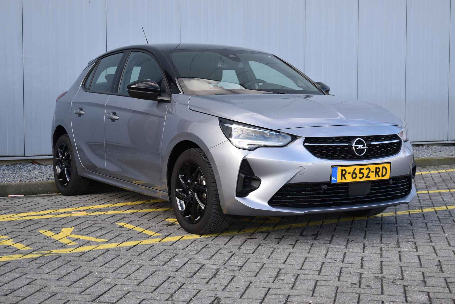 Opel Corsa 1.2 GS Line 130 pk Automaat | LMV | Navi | Bluetooth - 3/26