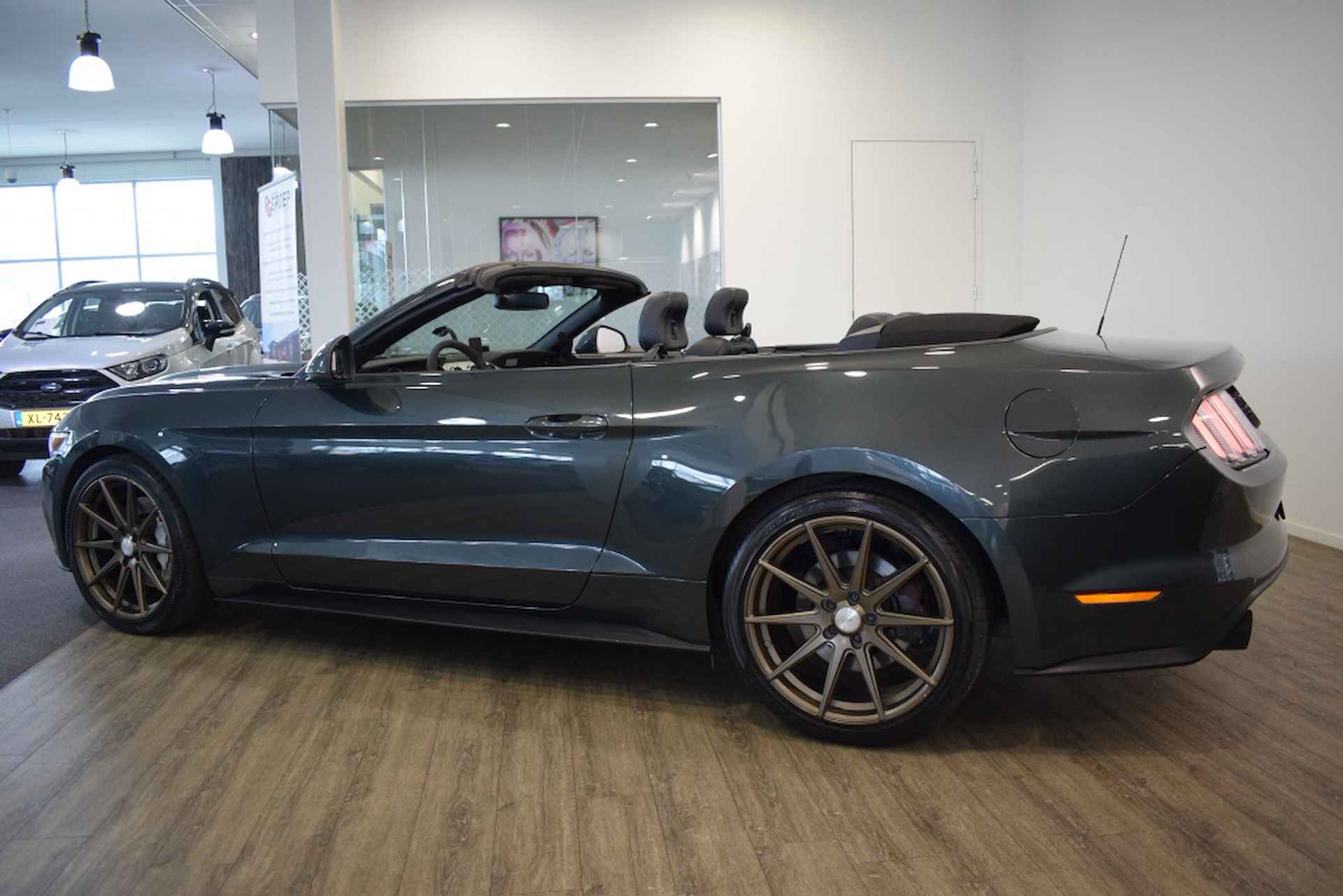 Ford Mustang Convertible 2.3 EcoBoost - 3/21