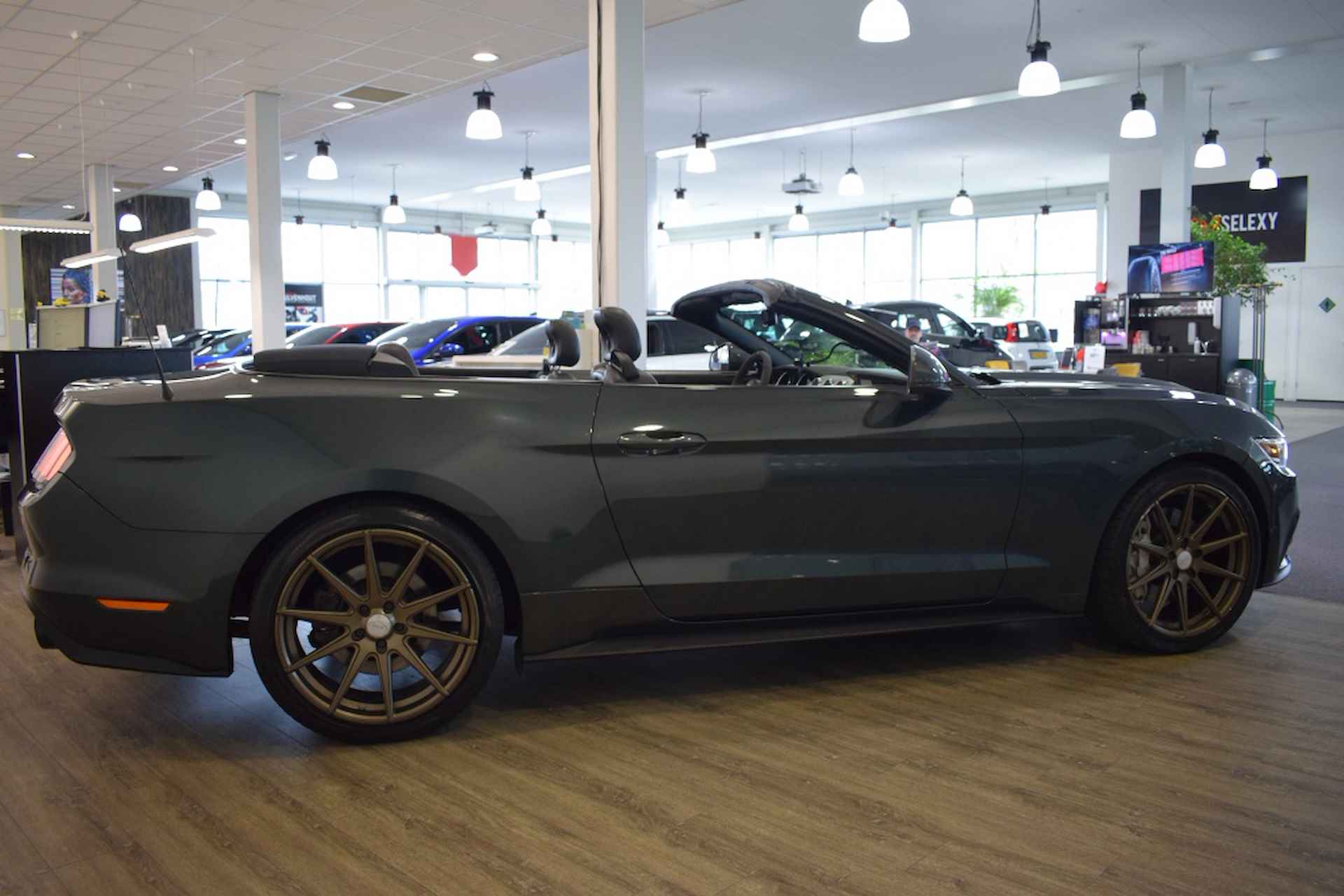 Ford Mustang Convertible 2.3 EcoBoost - 5/21