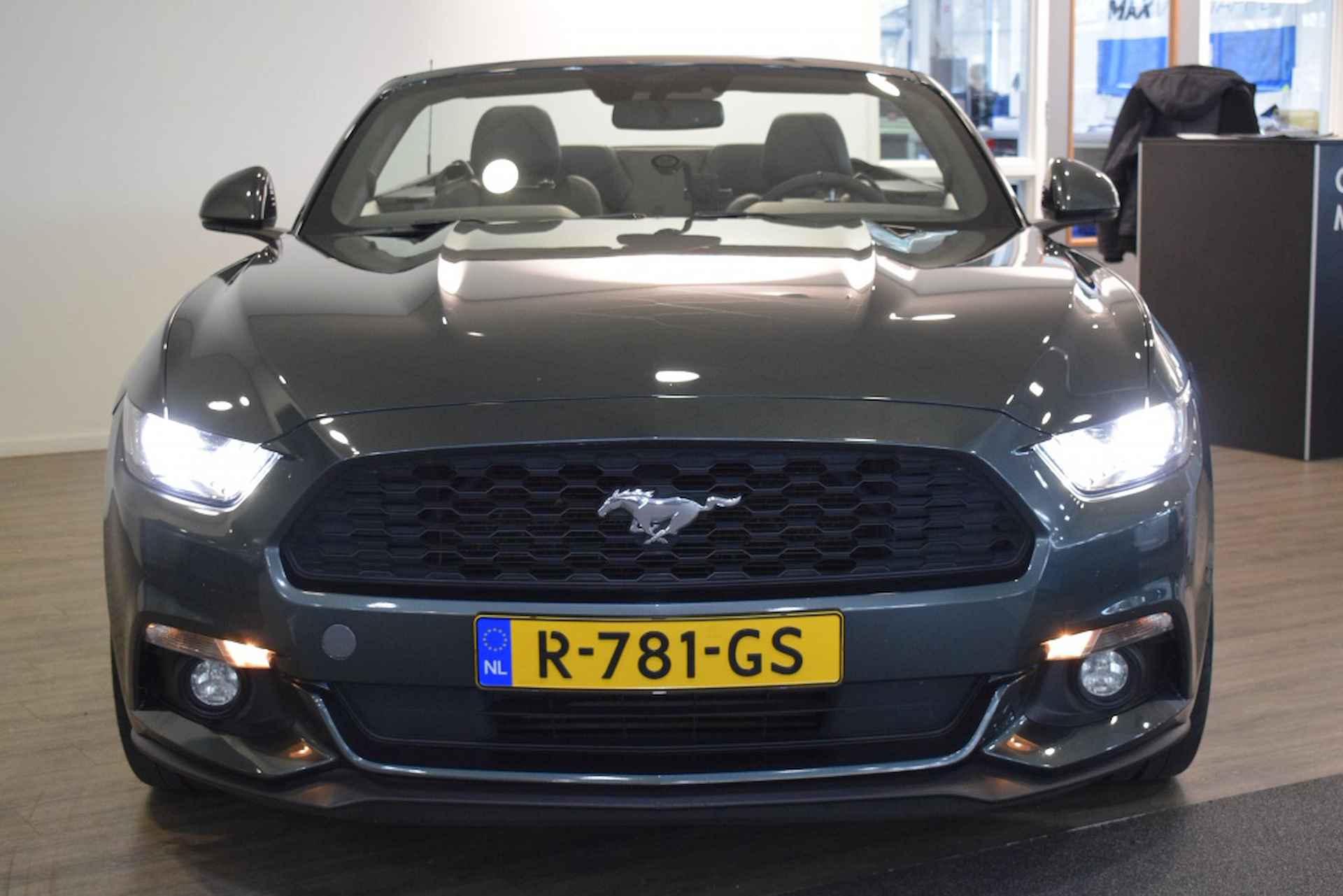 Ford Mustang Convertible 2.3 EcoBoost - 6/21