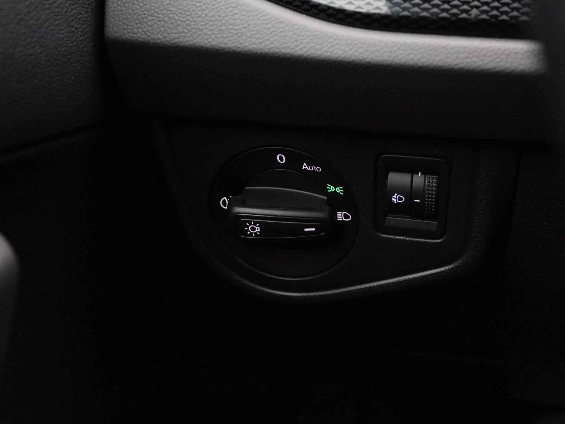 Volkswagen Taigo 1.0 TSI Life Business 110 PK | Apple Carplay | Android Auto | Navigatie | Adaptive Cruise Control | Stoelverwarming | Climate Control | Digital Cockpit | - 25/38