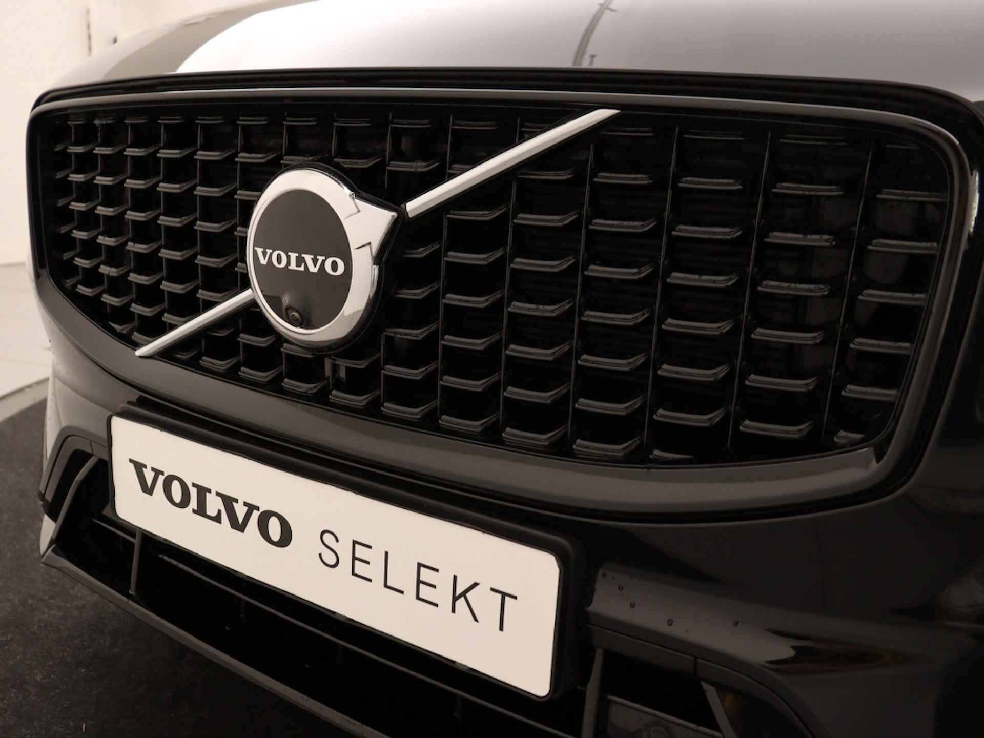 Volvo XC60 T6 PLUG-IN HYBRID LONG RANGE PLUS DARK LUCHTVERING 360GR CAM 21I - 5/44