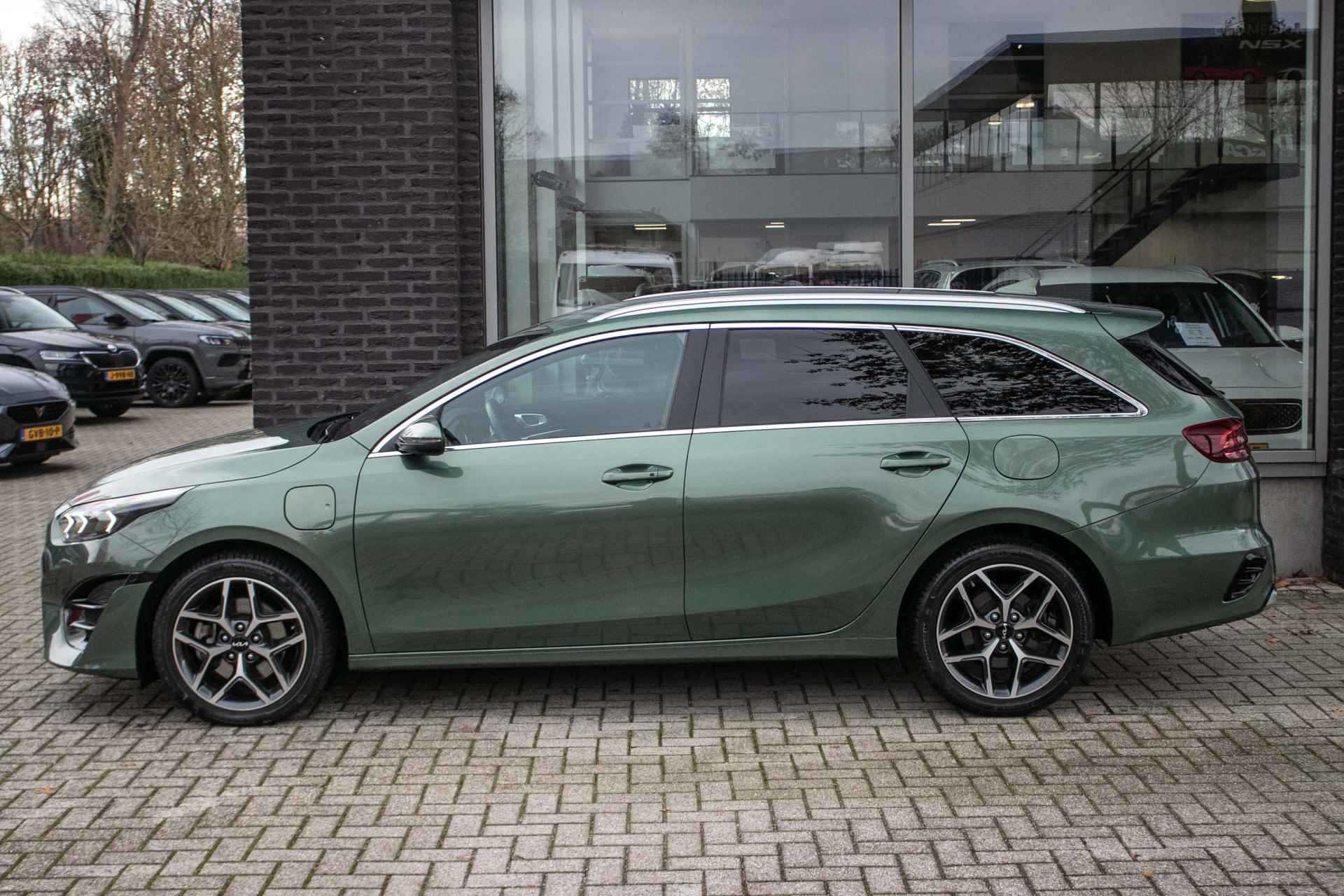 Kia Ceed Sportswagon 1.6 GDI PHEV DynamicPlusLine - All-in rijklrprs | 17lm | Apple cp/Android auto - 2/43