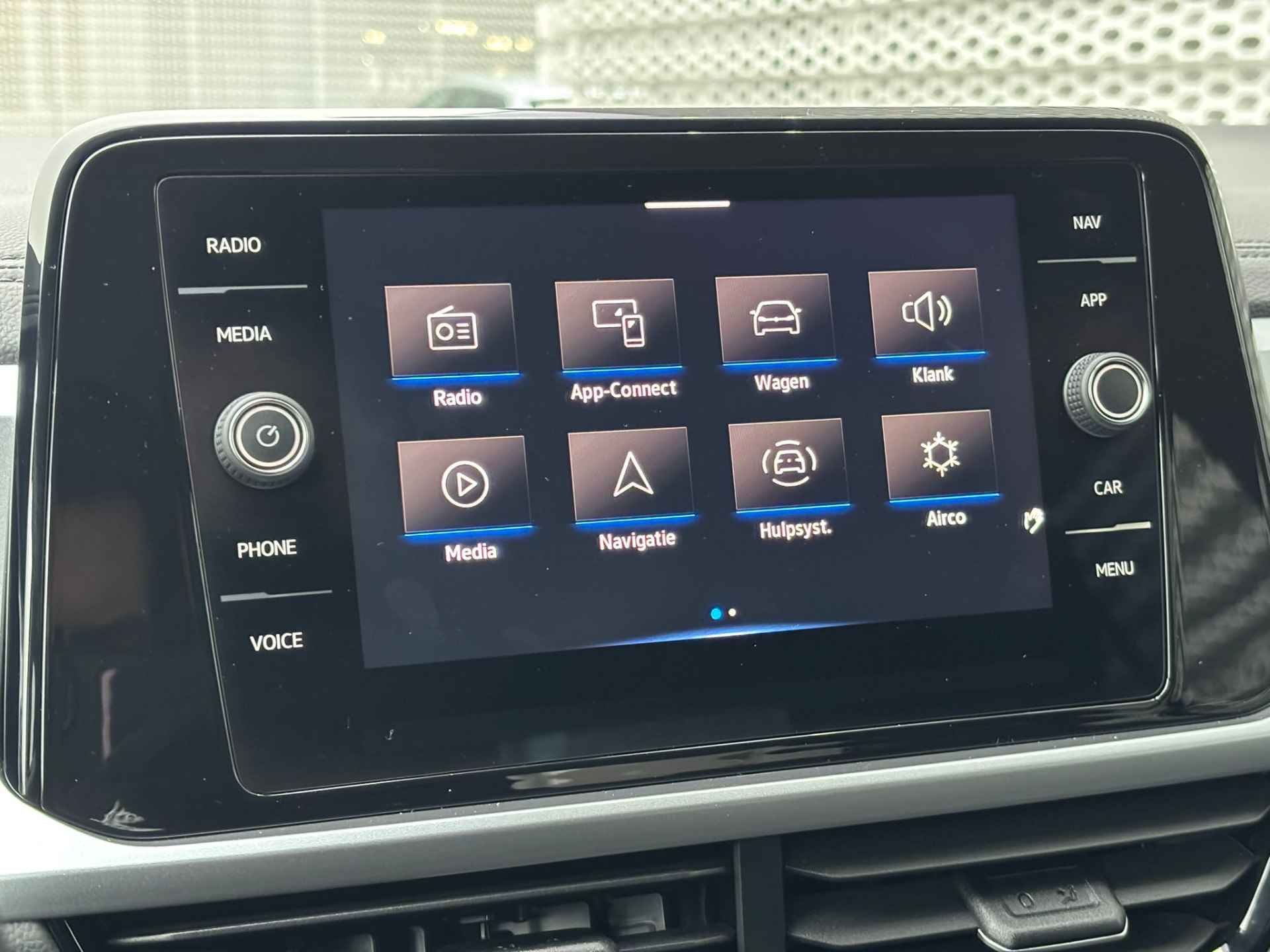 Volkswagen T-Roc 1.0 TSI Life Edition / Digitale Cockpit / Achteruitrijcamera / Keyless Entry-Start / LED - 16/32