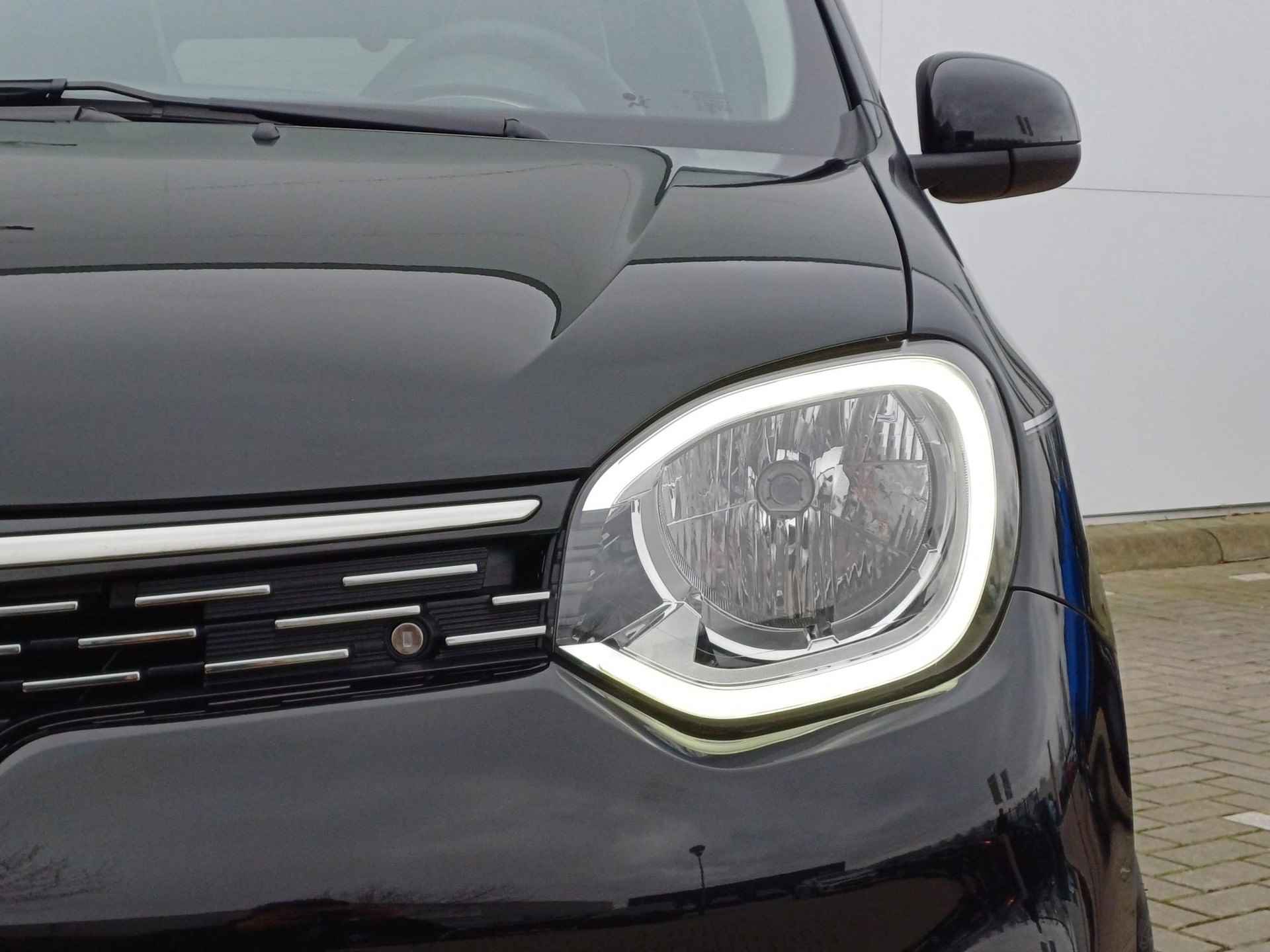 Renault Twingo Z.E. Automaat / Airco / Lichtmetalen Velgen / Parkeercamera / Privacy Glass / LED / Half Leder / Navigatie - 8/39