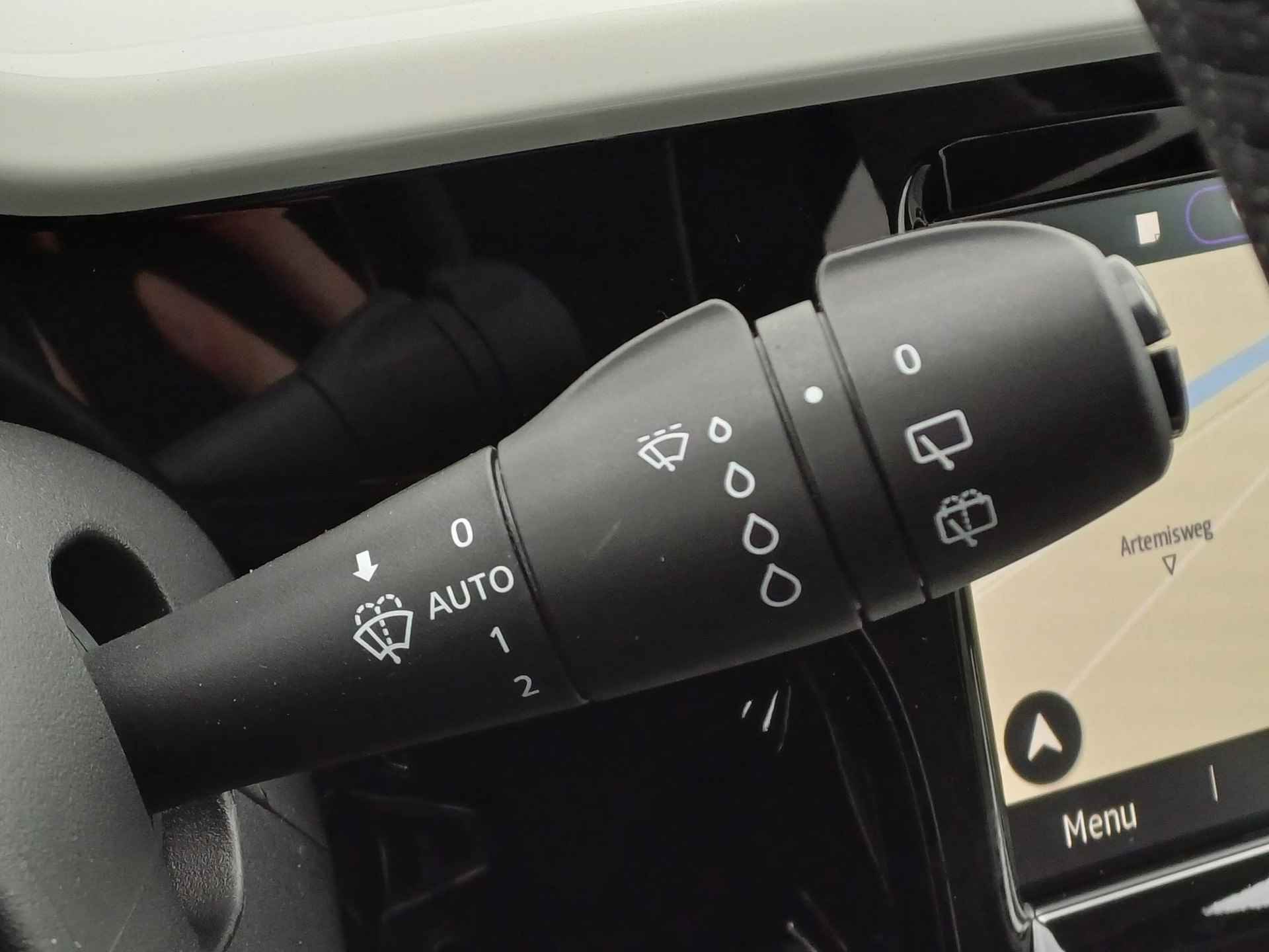 Renault Twingo Z.E. Automaat / Airco / Lichtmetalen Velgen / Parkeercamera / Privacy Glass / LED / Half Leder / Navigatie - 37/39