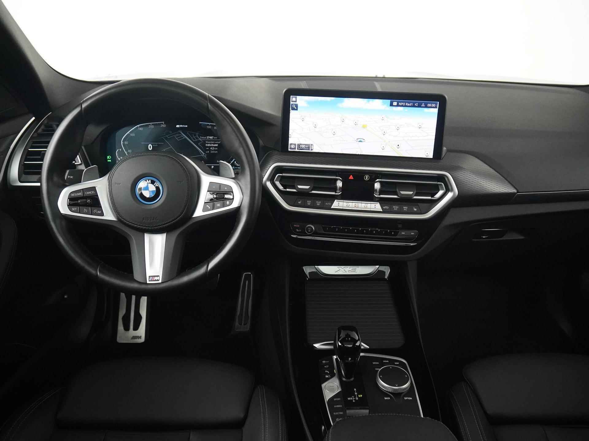 BMW X3 xDrive30e High Executive M Sport Shadow | Panoramadak | Mem stoel | 360 Camera | Comfort access | Zondag Open! - 5/42