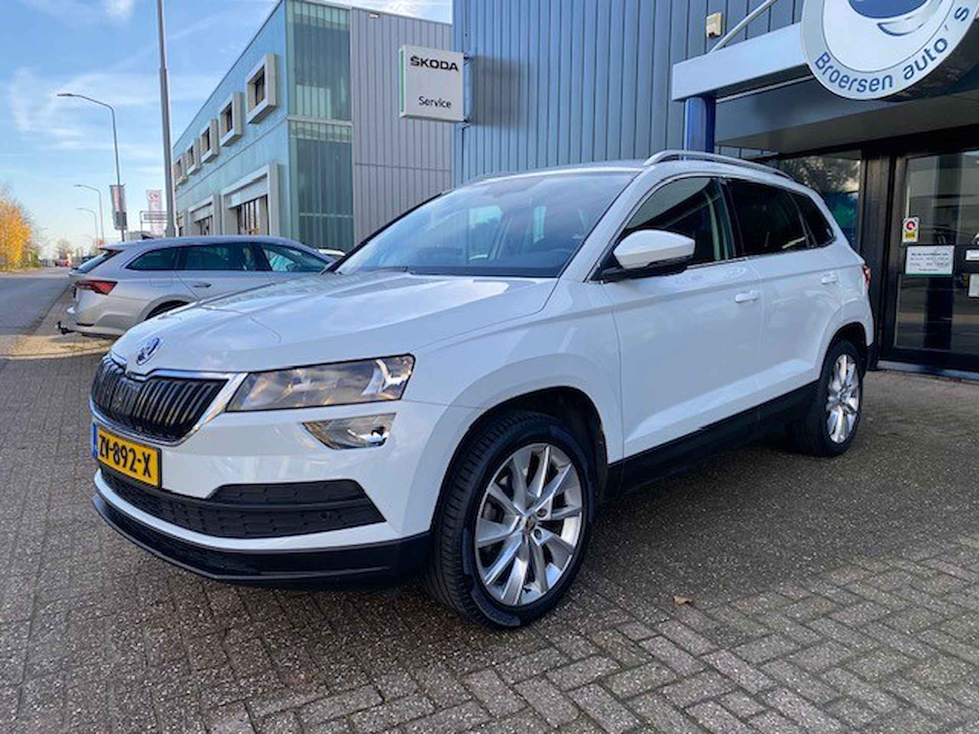 SKODA Karoq 1.0 TSI 115pk DSG-7 Ambition Business met 18", Stoelv. en Smartlink+ - 3/38