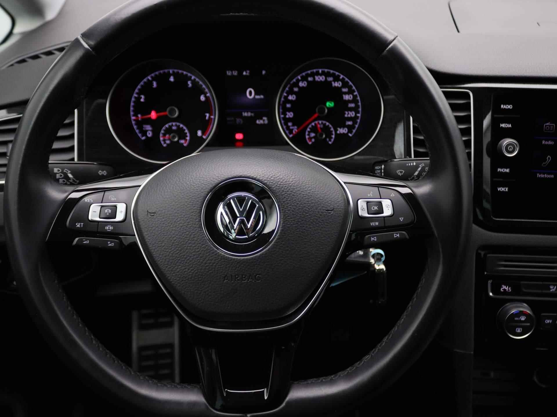 Volkswagen Golf Sportsvan 1.0 TSI Highline 115PK DSG LED Koplampen, Achteruitrijcamera, Adaptieve Cruise Controle, Navigatie, Lederen bekleding, Stoelverwarming, Climate Controle, 16" Lichtmetalen velgen - 18/42