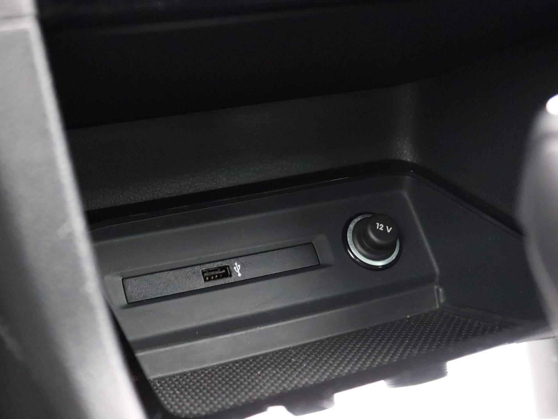 Volkswagen Golf Sportsvan 1.0 TSI Highline 115PK DSG LED Koplampen, Achteruitrijcamera, Adaptieve Cruise Controle, Navigatie, Lederen bekleding, Stoelverwarming, Climate Controle, 16" Lichtmetalen velgen - 31/42
