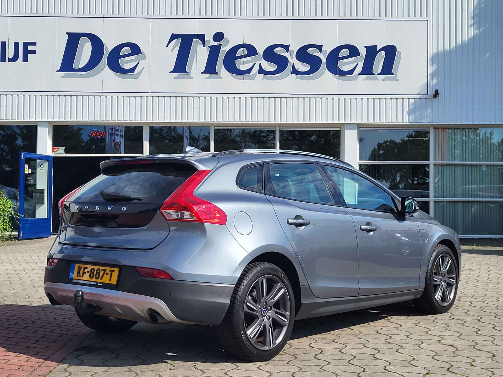 Volvo V40 Cross Country 1.5 T3 153PK Summum luxury-line, Automaat, Panoramadak, Trekhaak, Leer, Rijklaar met beurt & garantie! - 5/30