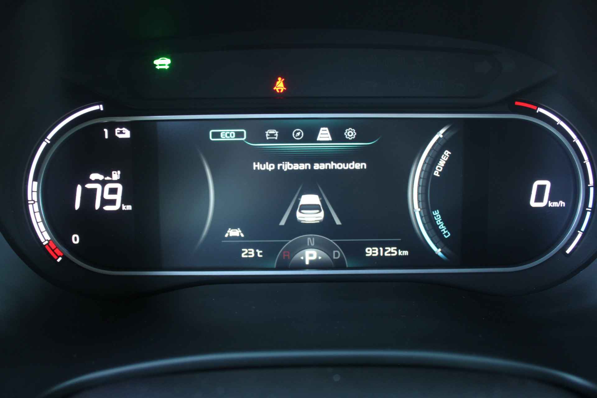 Kia e-Soul ExecutiveLine 64 kWh SUV Pack | Navi | Airco | Cruise | PDC | Camera | Heads Up Display | Leer | Dakdragers | - 14/38