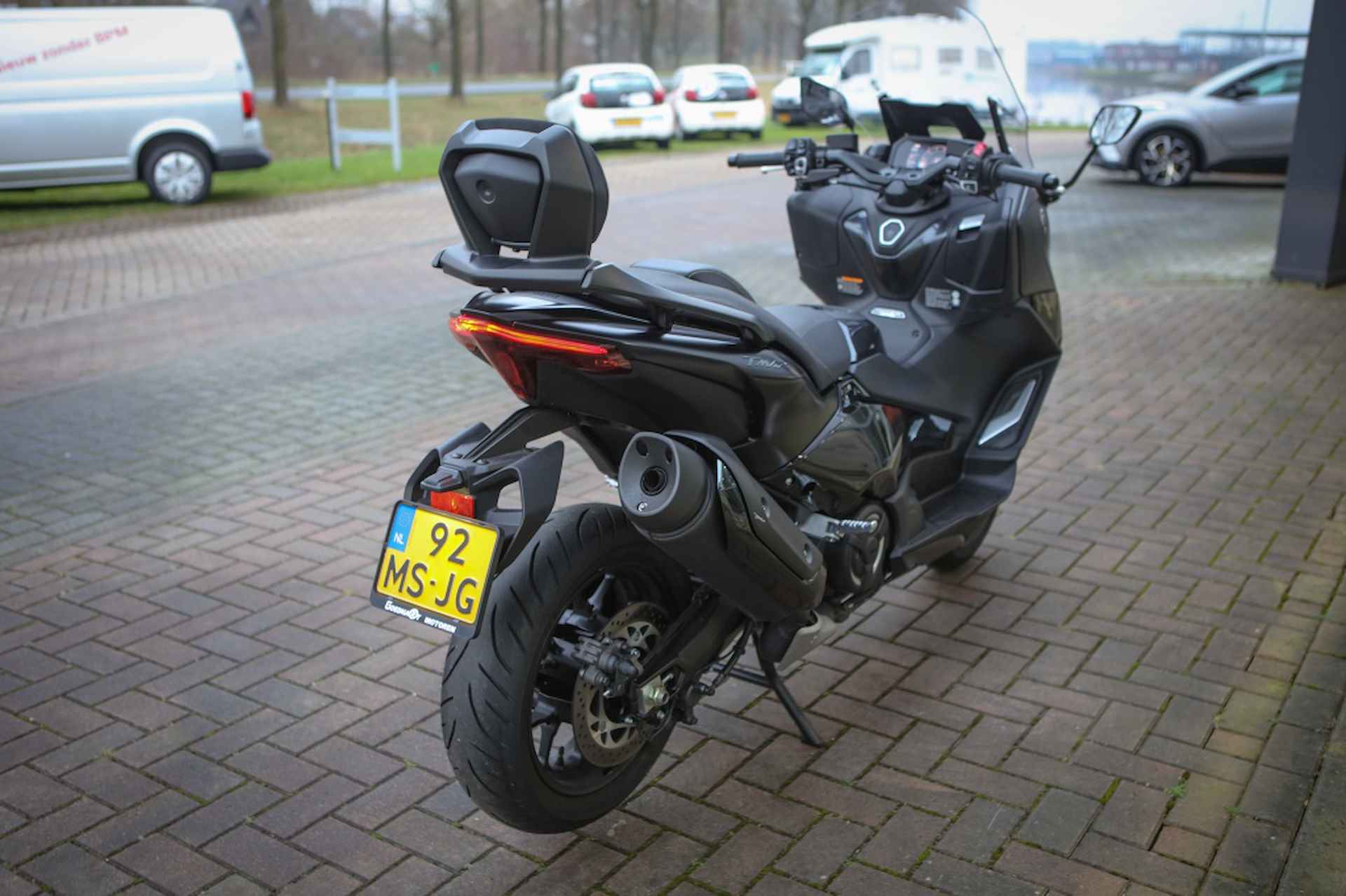 Yamaha Scooter TMAX 560 TechMAX ABS - 9/14