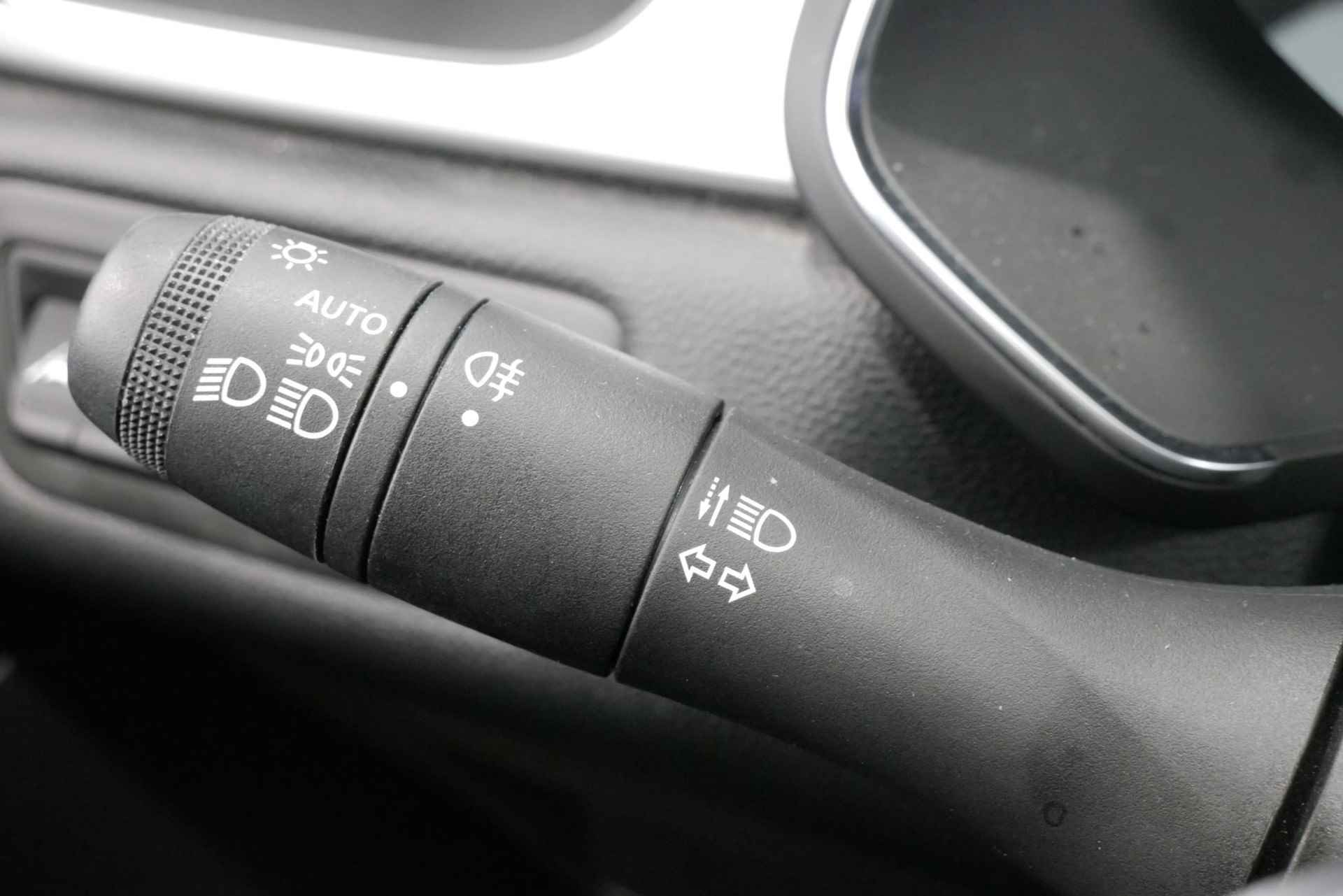 Renault Captur 1.0 TCe 90 Intens *Navi+Camera*Climate*Parkeersensoren*LM.Velgen*Trekhaak - 29/36